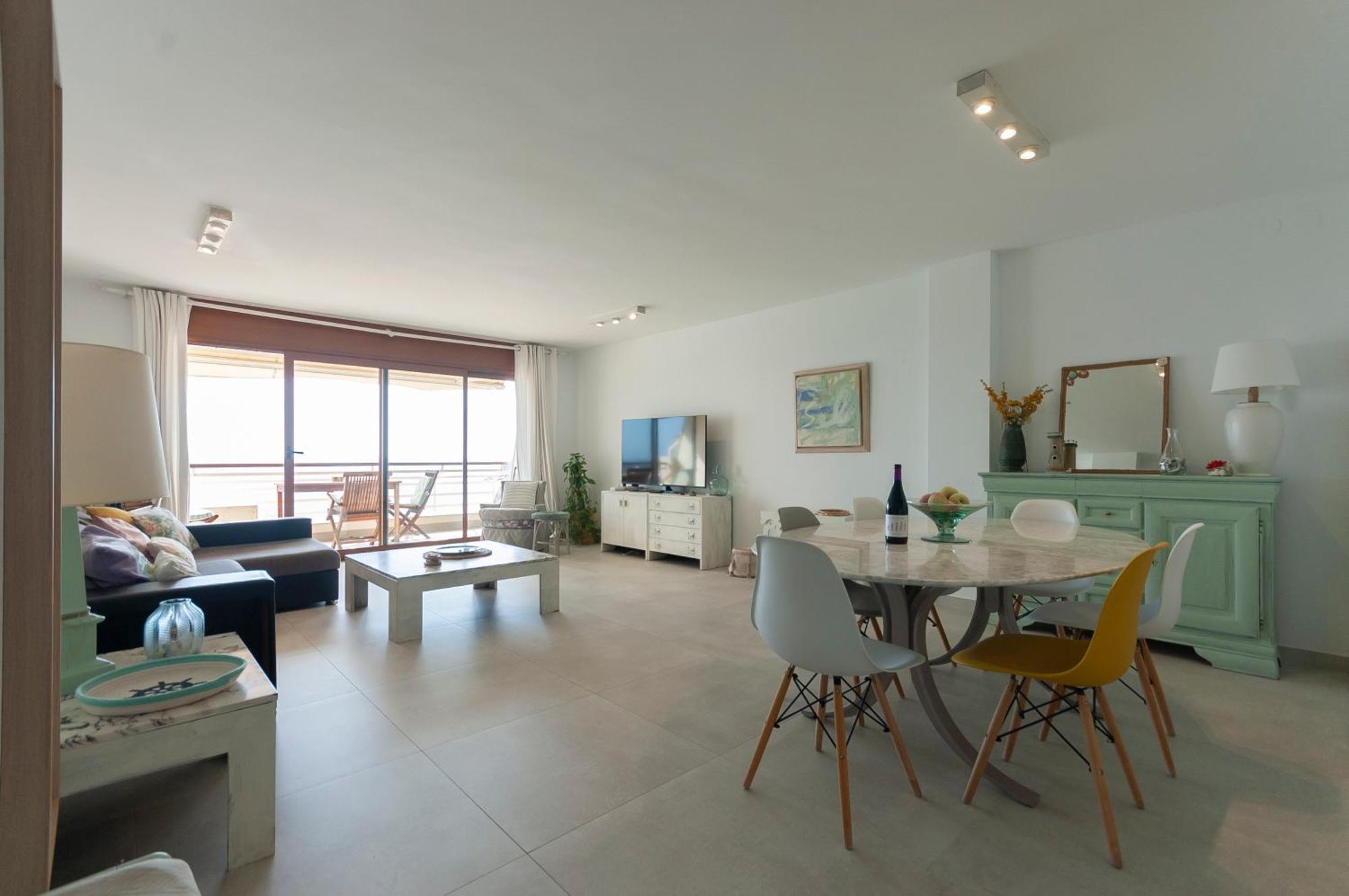 Lets Holidays Tropicana Sea Views 4 Apartment Tossa de Mar