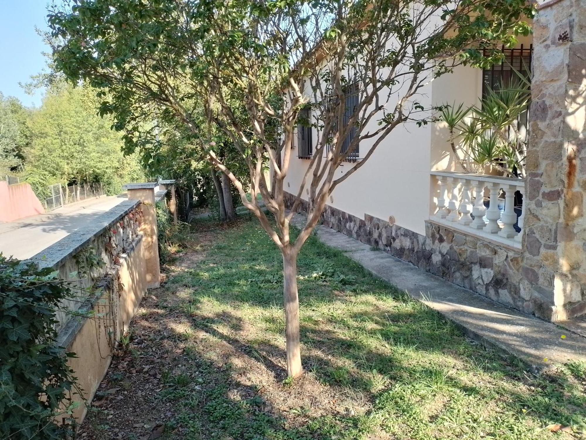 Casa Amb Gran Jardi A Vilauer-costa Brava - Alt Emporda *