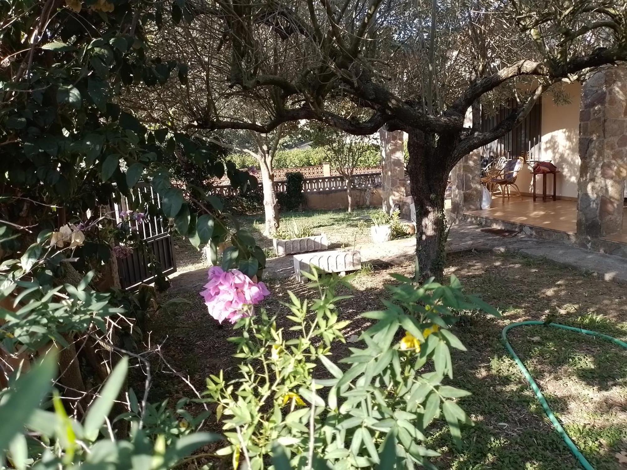 Casa Amb Gran Jardi A Vilauer-costa Brava - Alt Emporda