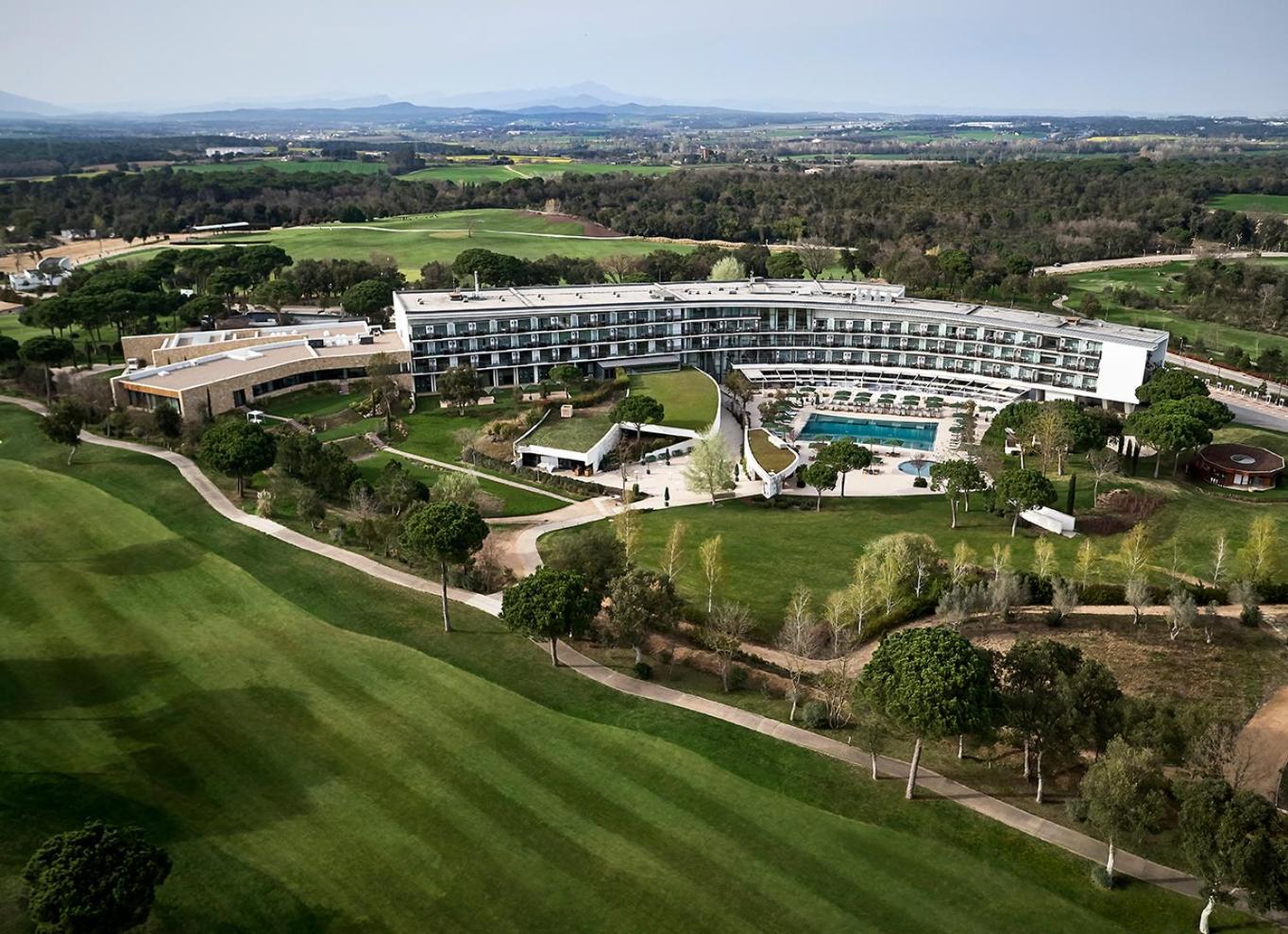 Hotel Camiral - The Leading Of The World