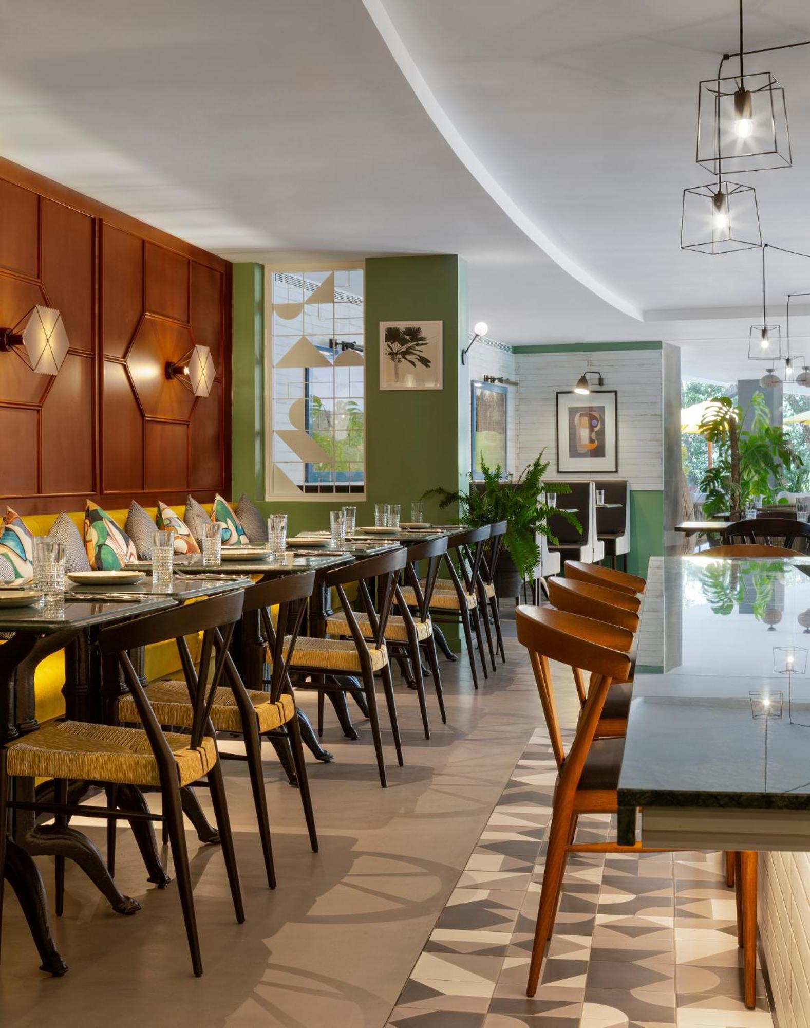 Hotel Camiral - The Leading Of The World