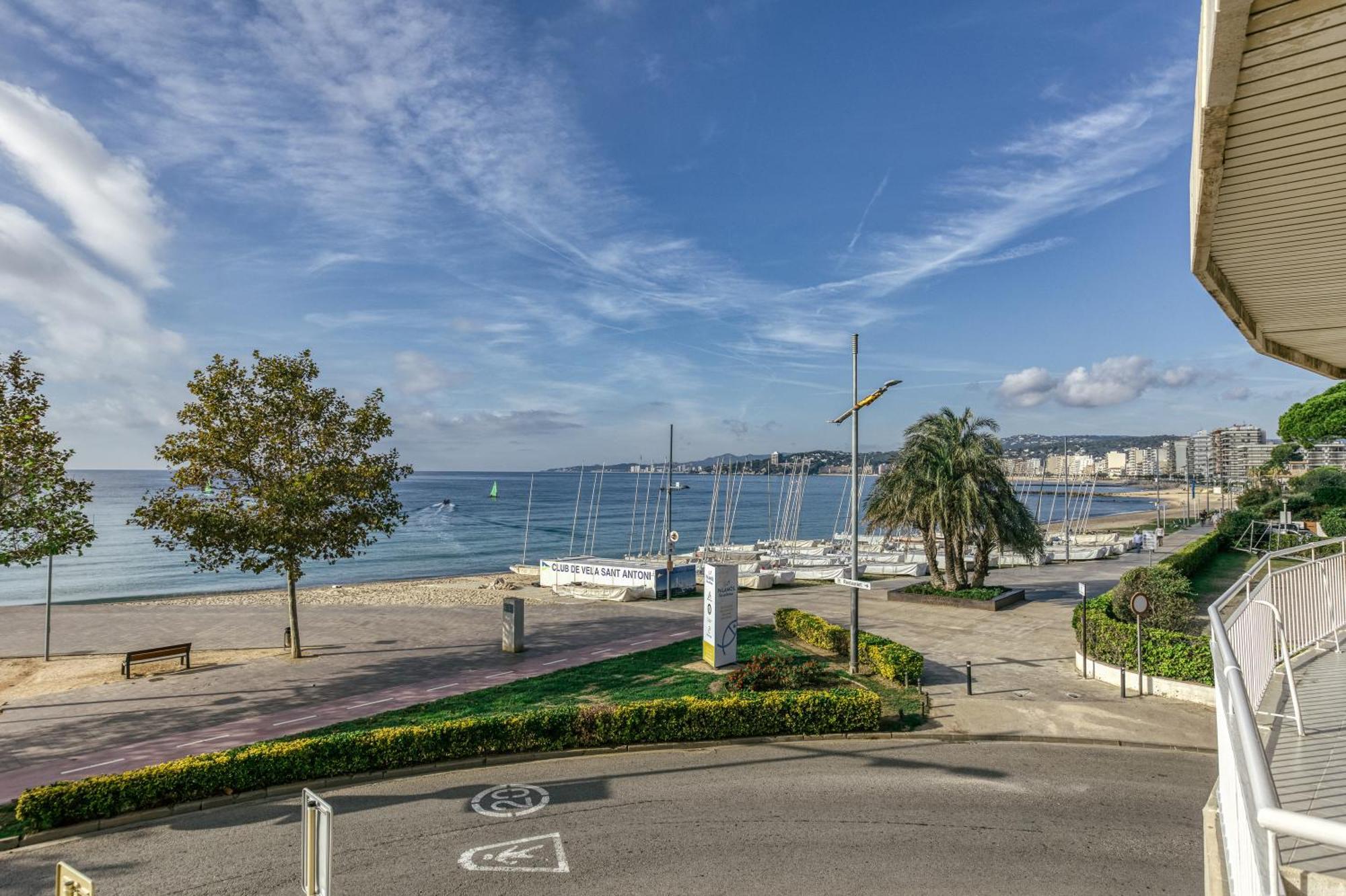 Carrer Del Mar