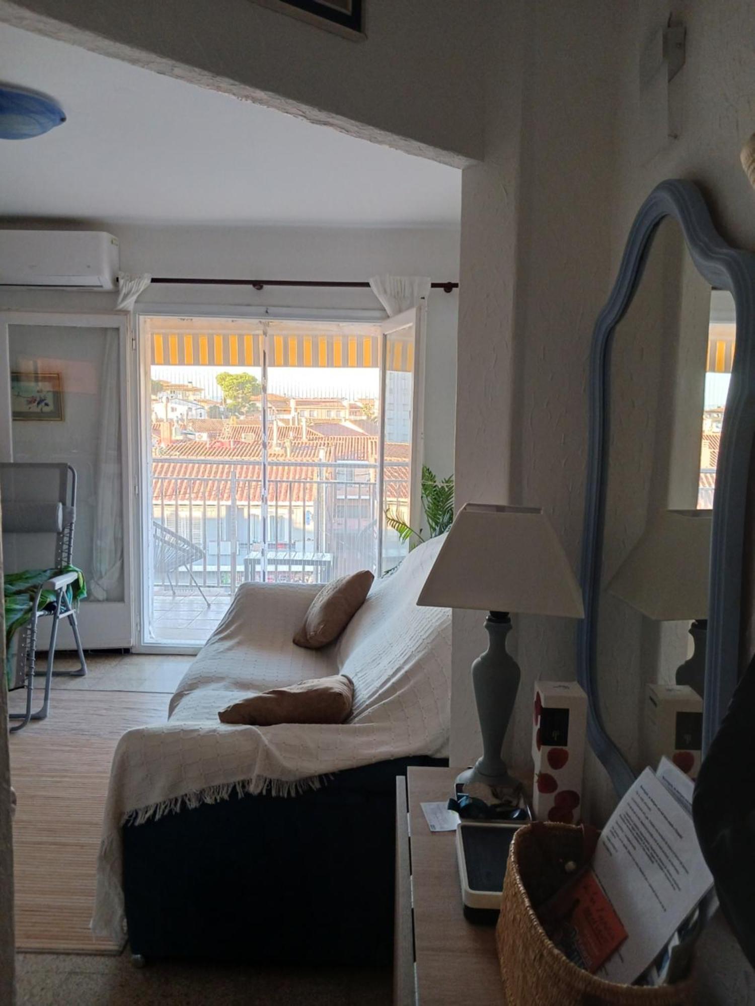 Apartamento Petit Acollidor I Lluminós Amb Terrassa