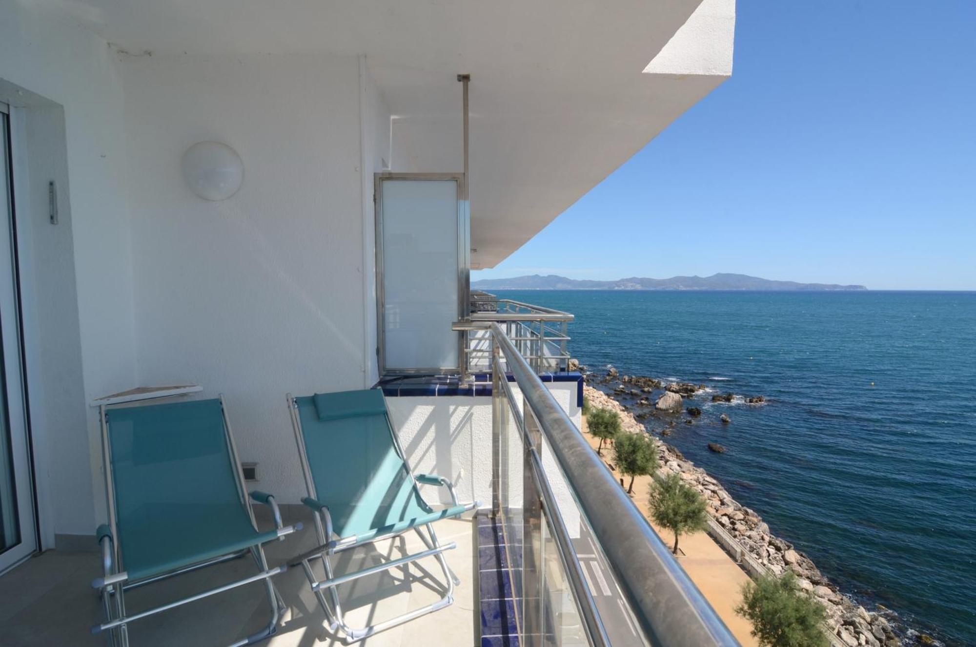 Apartment Front Mar - L'Escala