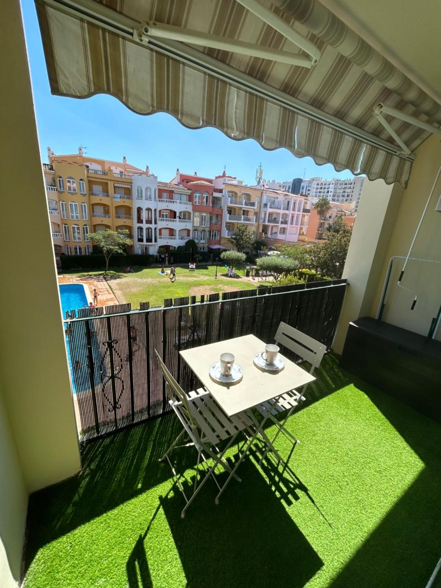 Apartment 1 Chambre Climatise Avec 3 Piscines A 200 M De La Plage Empuriabrava