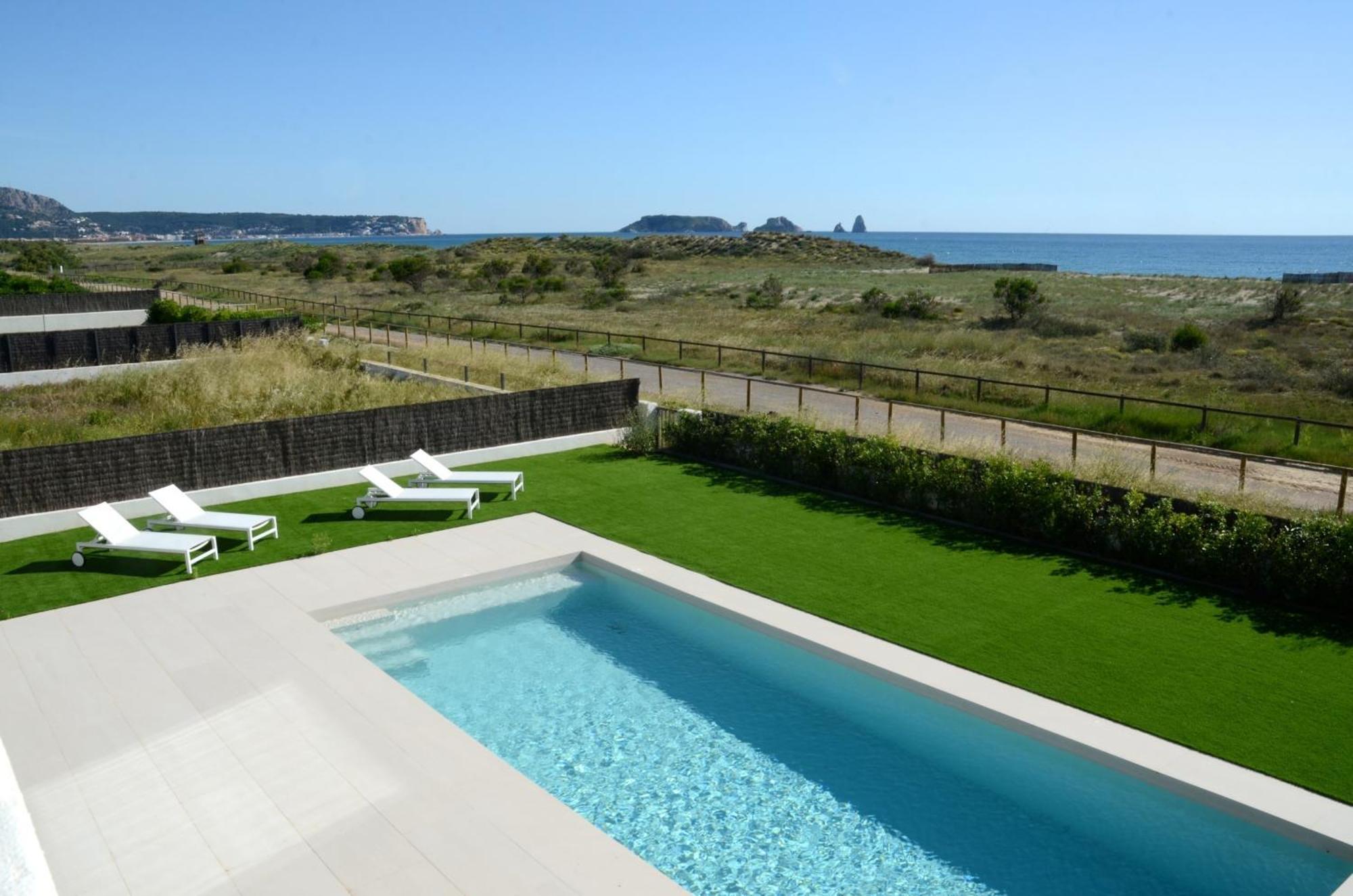 Pinell Villa *