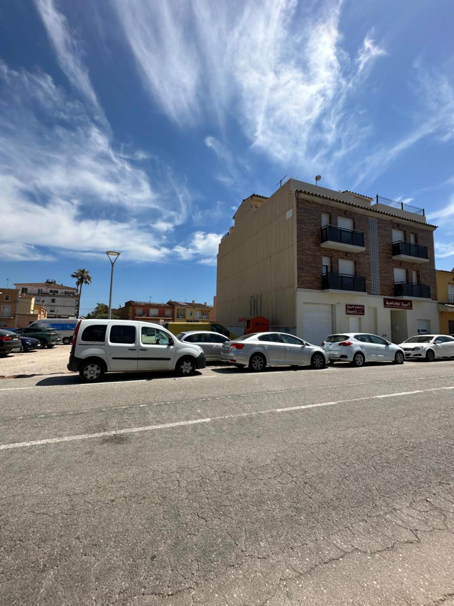 Apartahotel /apartamentos Turísticos Raquel's Sant Pere Pescador