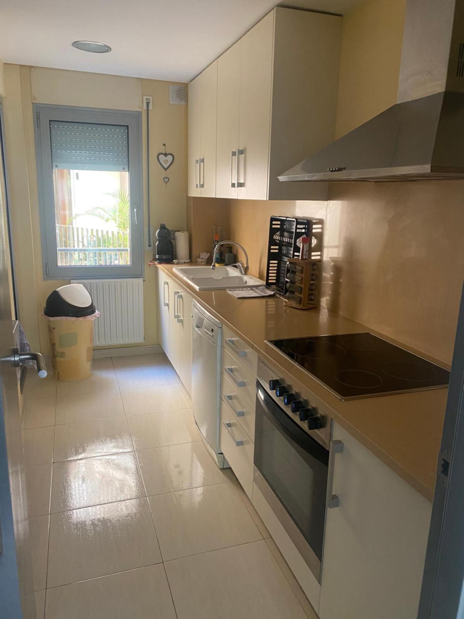 Climatise + Garage Apartamento Rosas