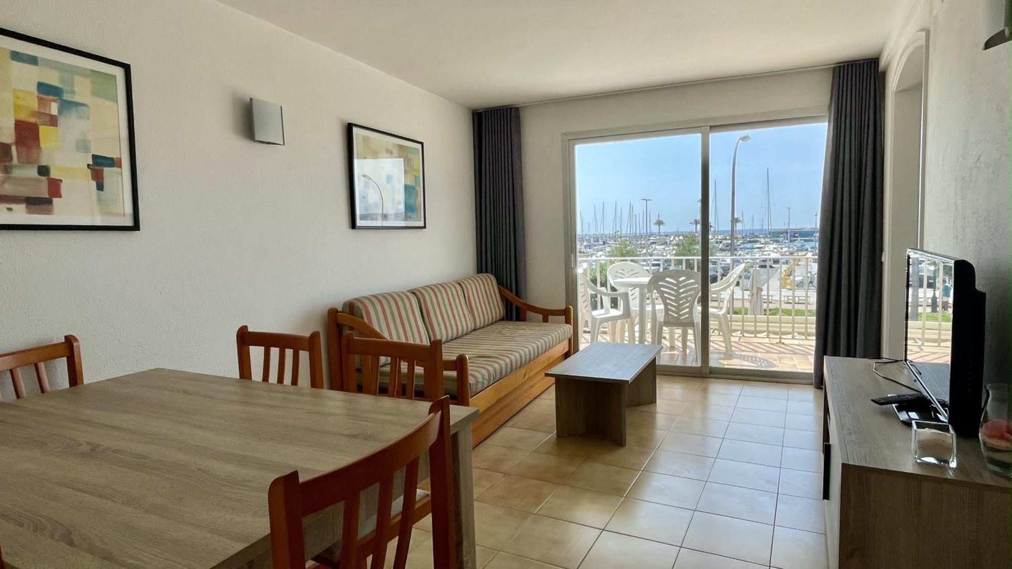Arts 1 Apartment *