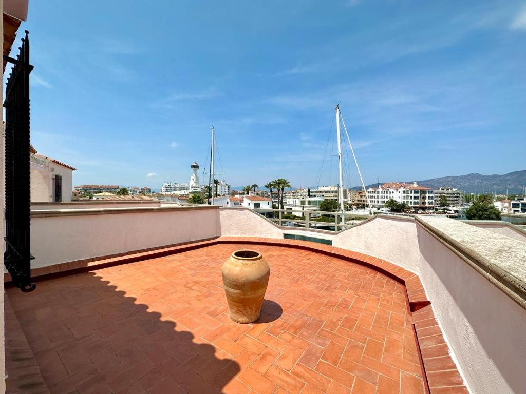 Cargols De Mar Ampuriabrava
