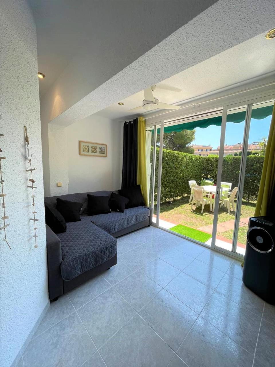 En Platja Sant Pol S'agaro Con Pisicina Y Jardin Apartamento Sant Feliu de Guíxols
