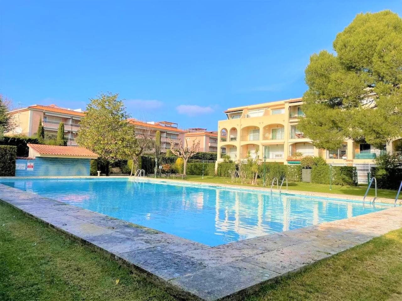 Apartamento En Platja Sant Pol S'agaro Con Pisicina Y Jardin *