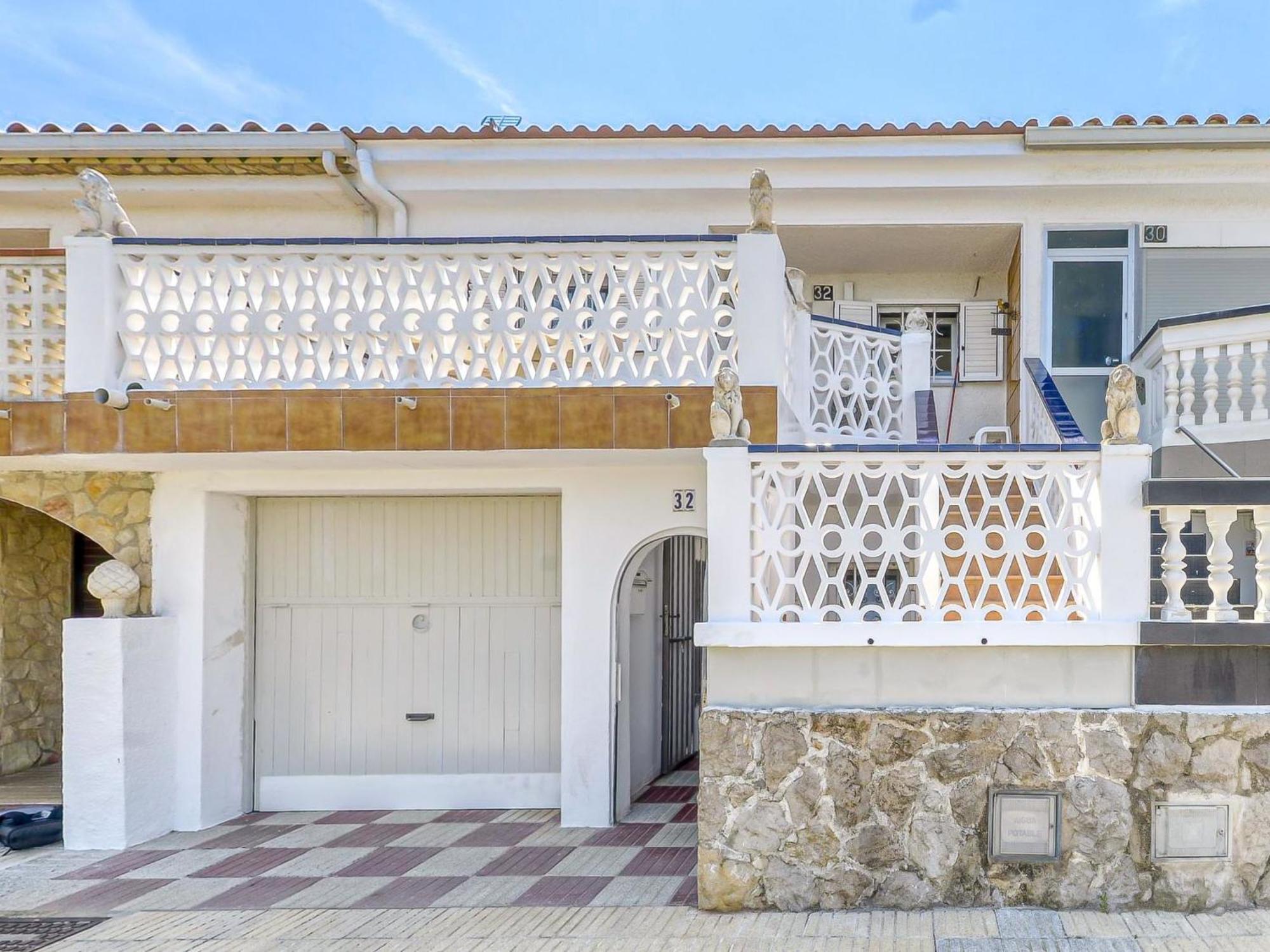 Clos Des Franquets By Interhome