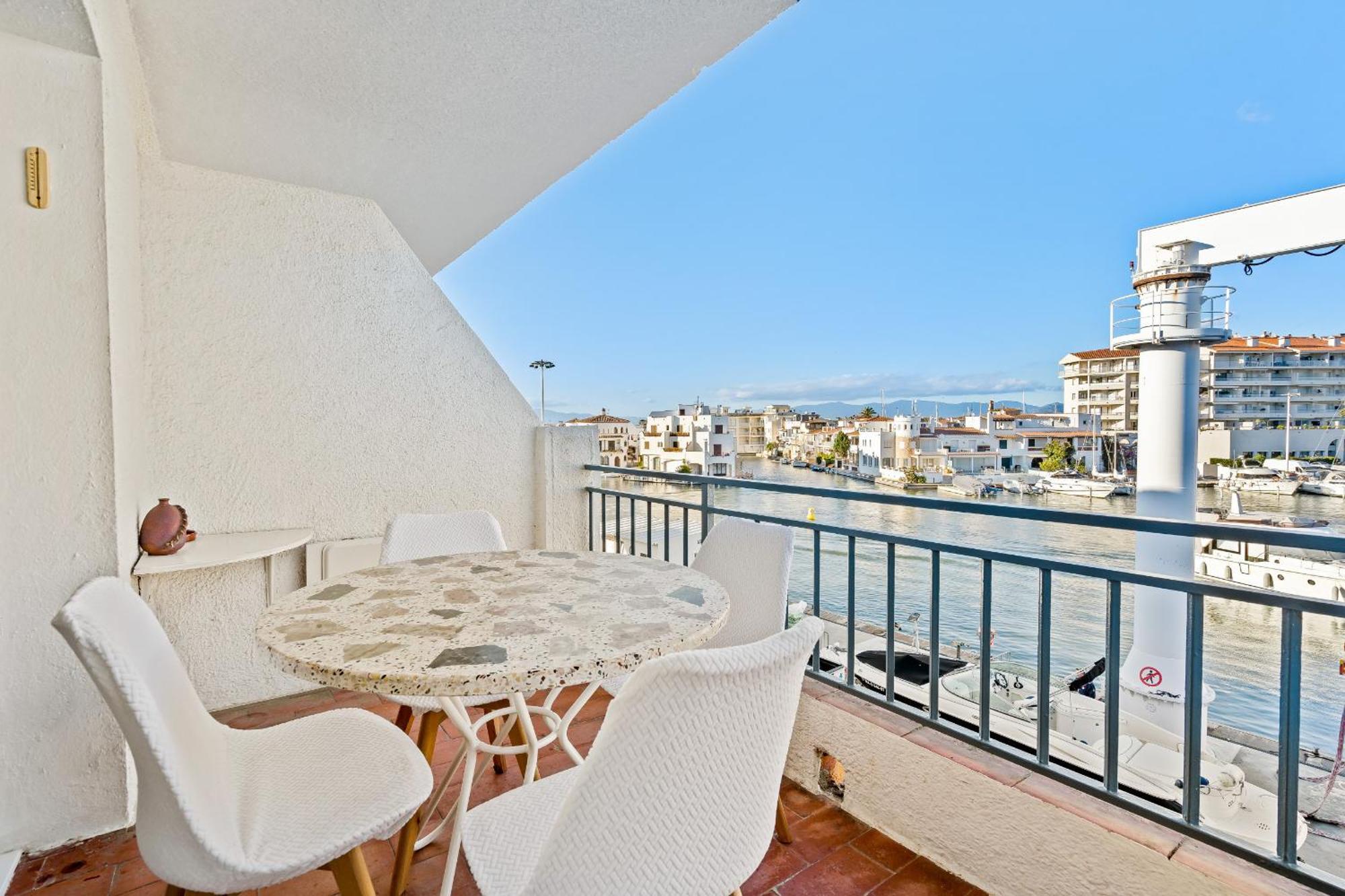 Welcs Apartamento 127 Emp Con Vistas Al Canal *