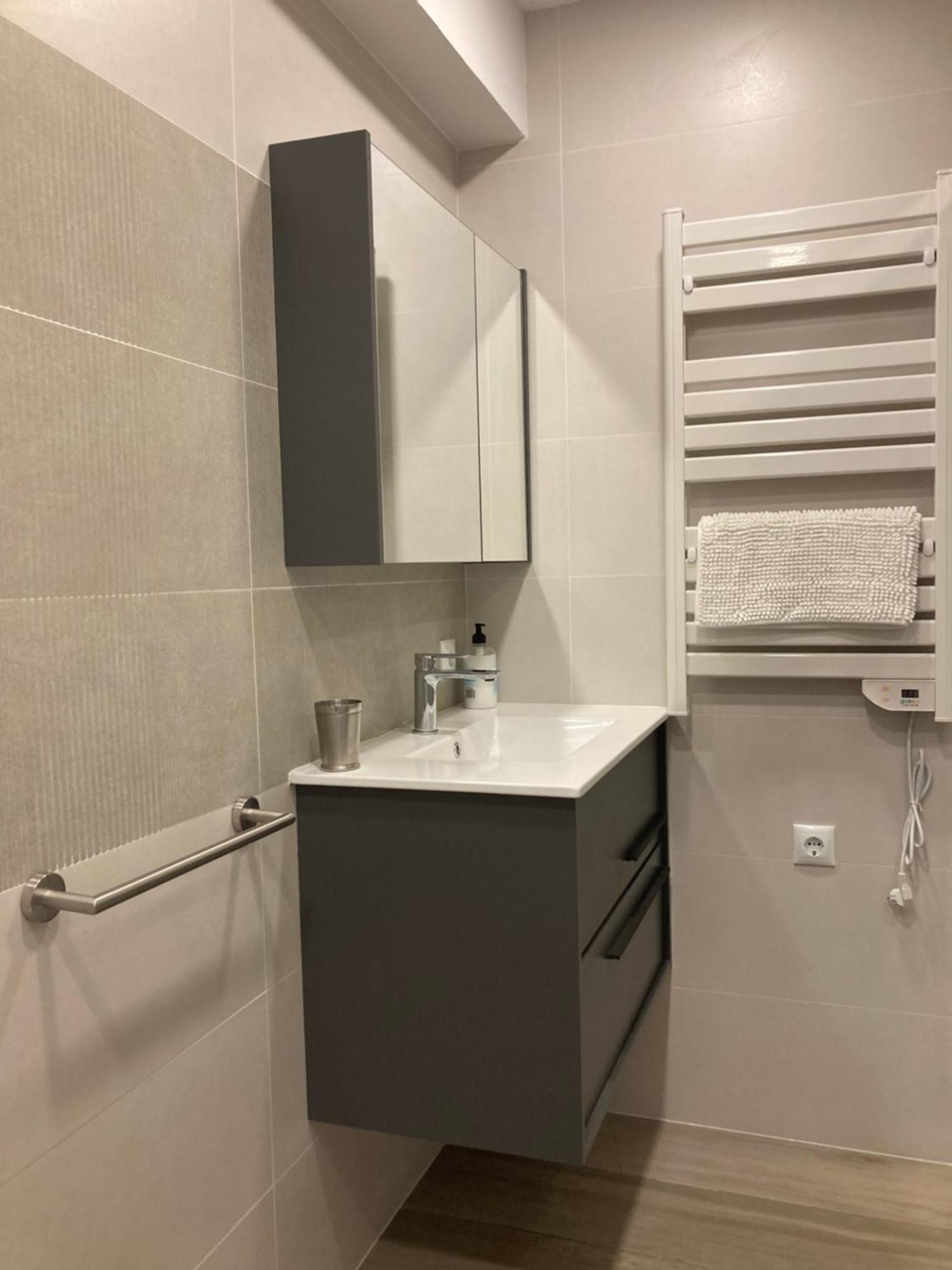 Apartamento Precioso Con Piscina. Pals