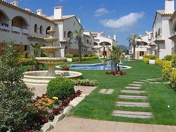Fontainebleau Park 3*