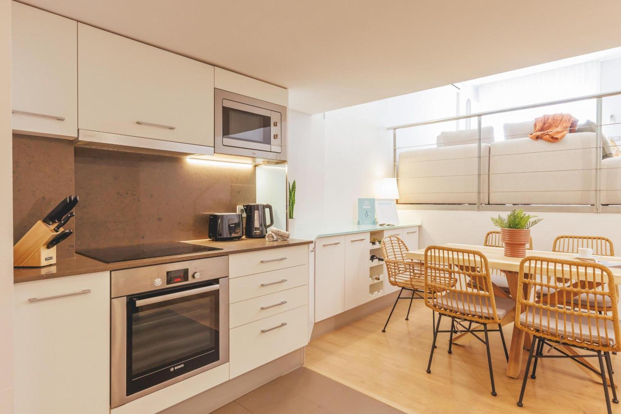 Bravissimo Hortes, 3-bedroom Centre Apartment *