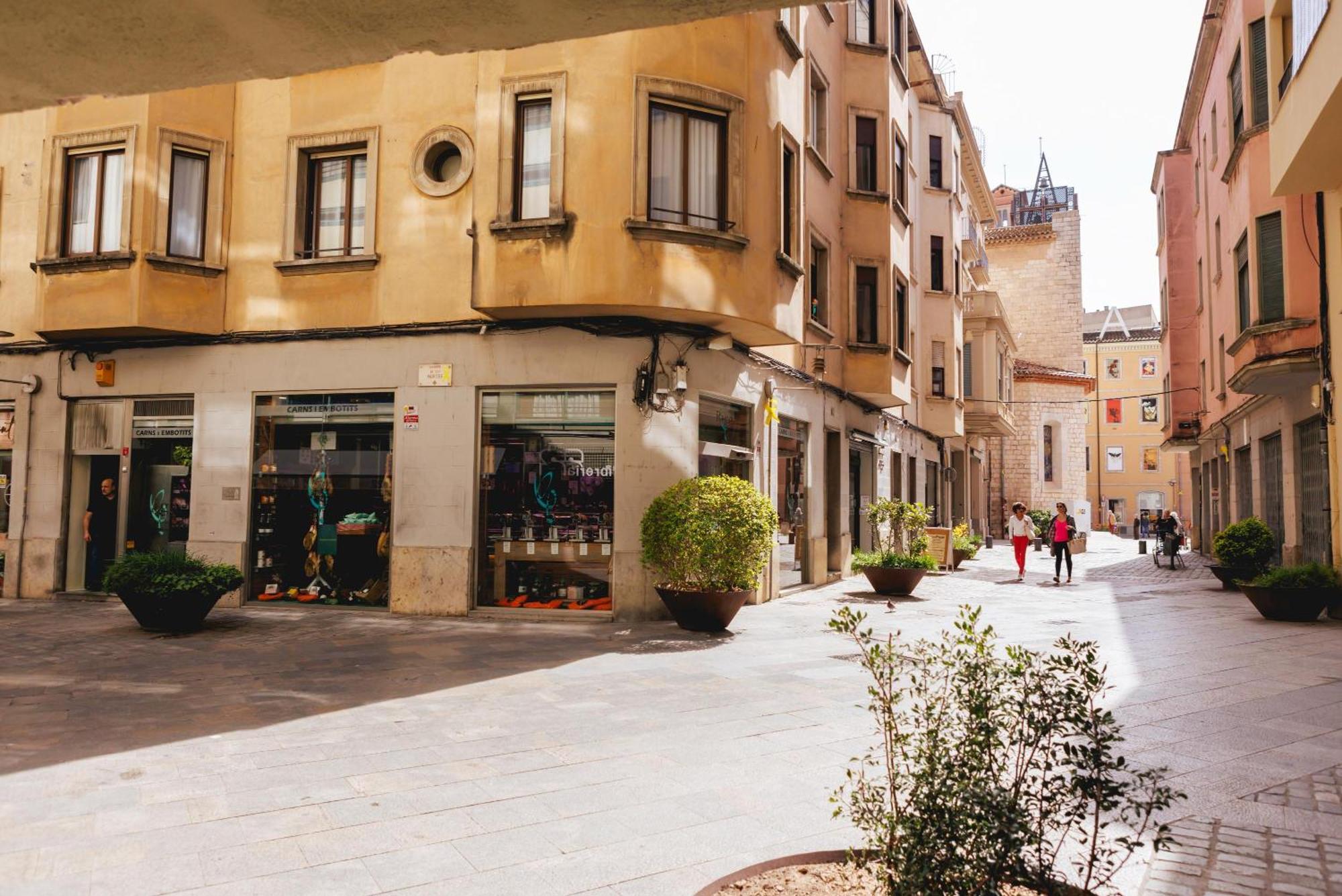 Bravissimo Hortes, 3-bedroom Centre Apartment *
