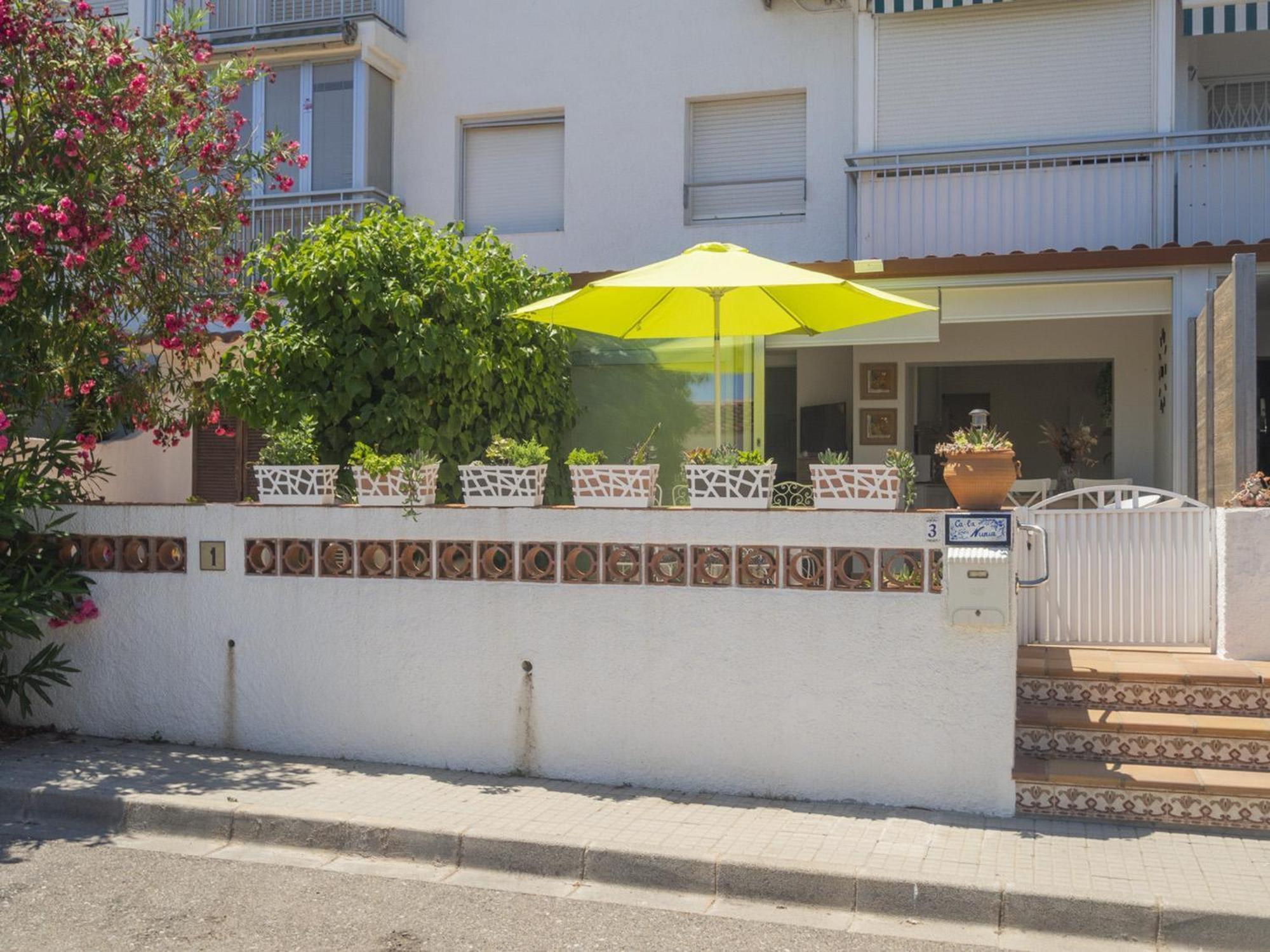 Apartment Renovado Con Terraza, A Pasos De La Playa De Riells, ¡ideal Parejas! - Es-325-29 Torroella De Montgri