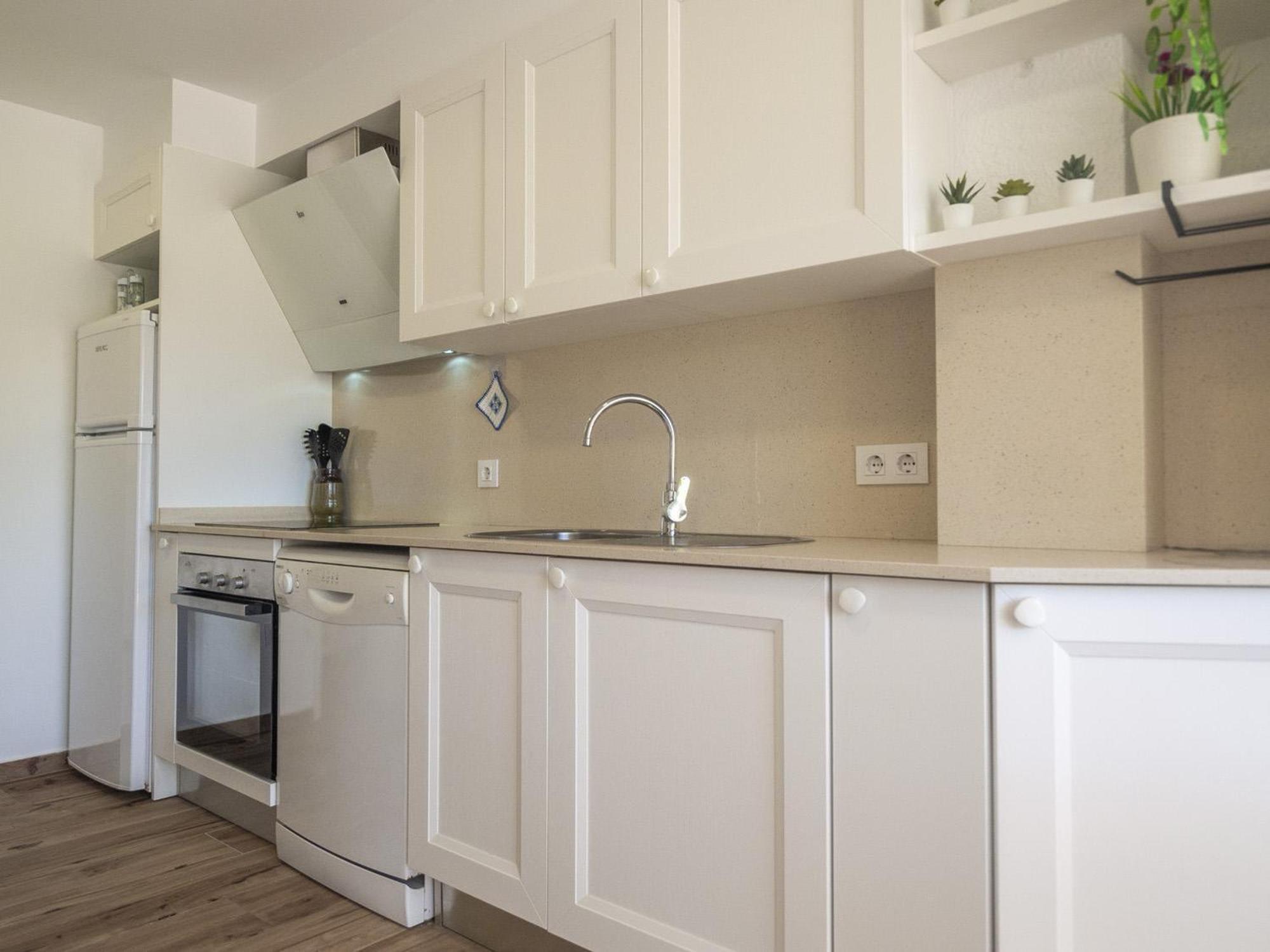Renovado Con Terraza, A Pasos De La Playa De Riells, ¡ideal Parejas! - Es-325-29 Torroella De Montgri