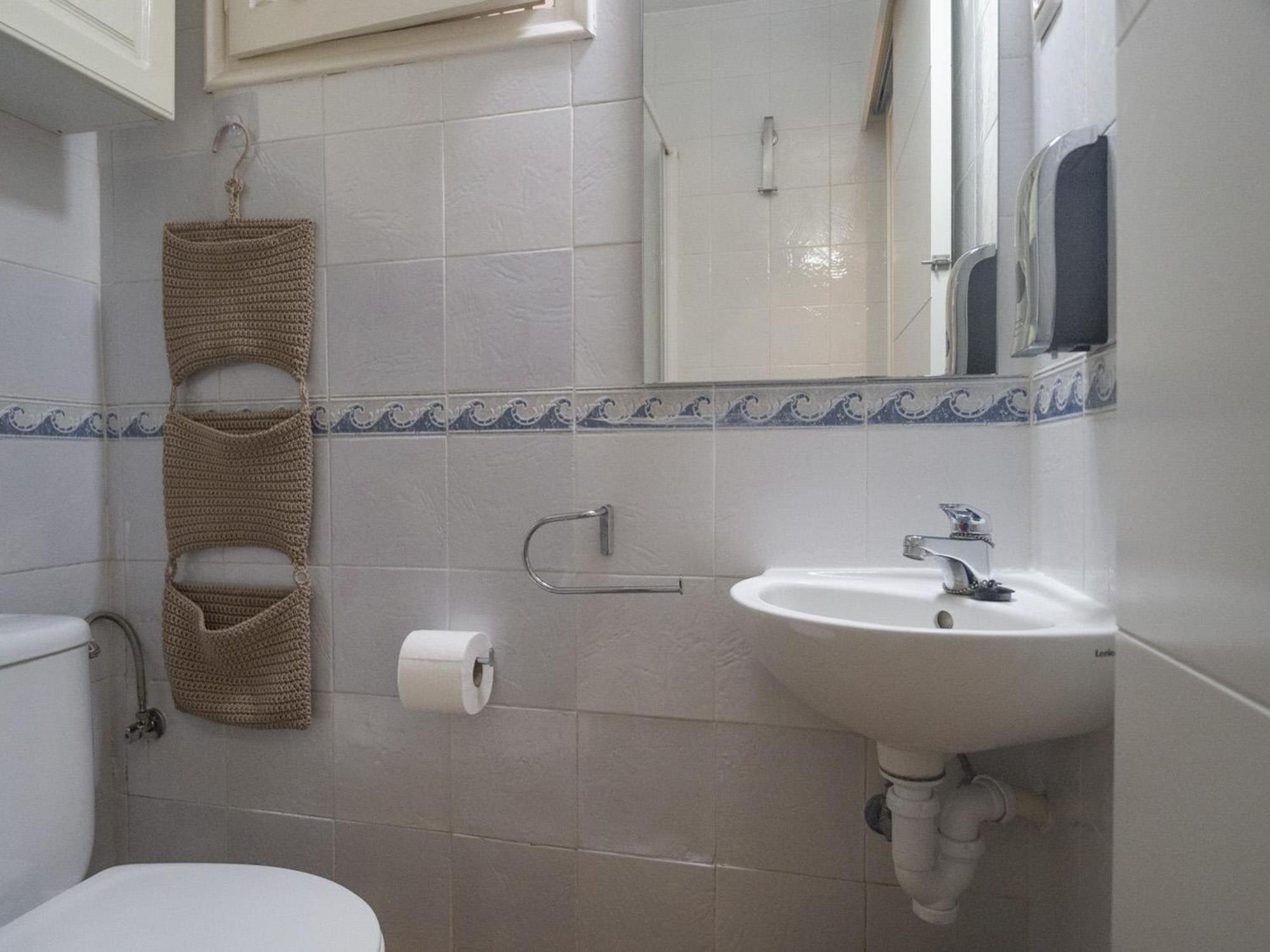 Apartment Renovado Con Terraza, A Pasos De La Playa De Riells, ¡ideal Parejas! - Es-325-29 *