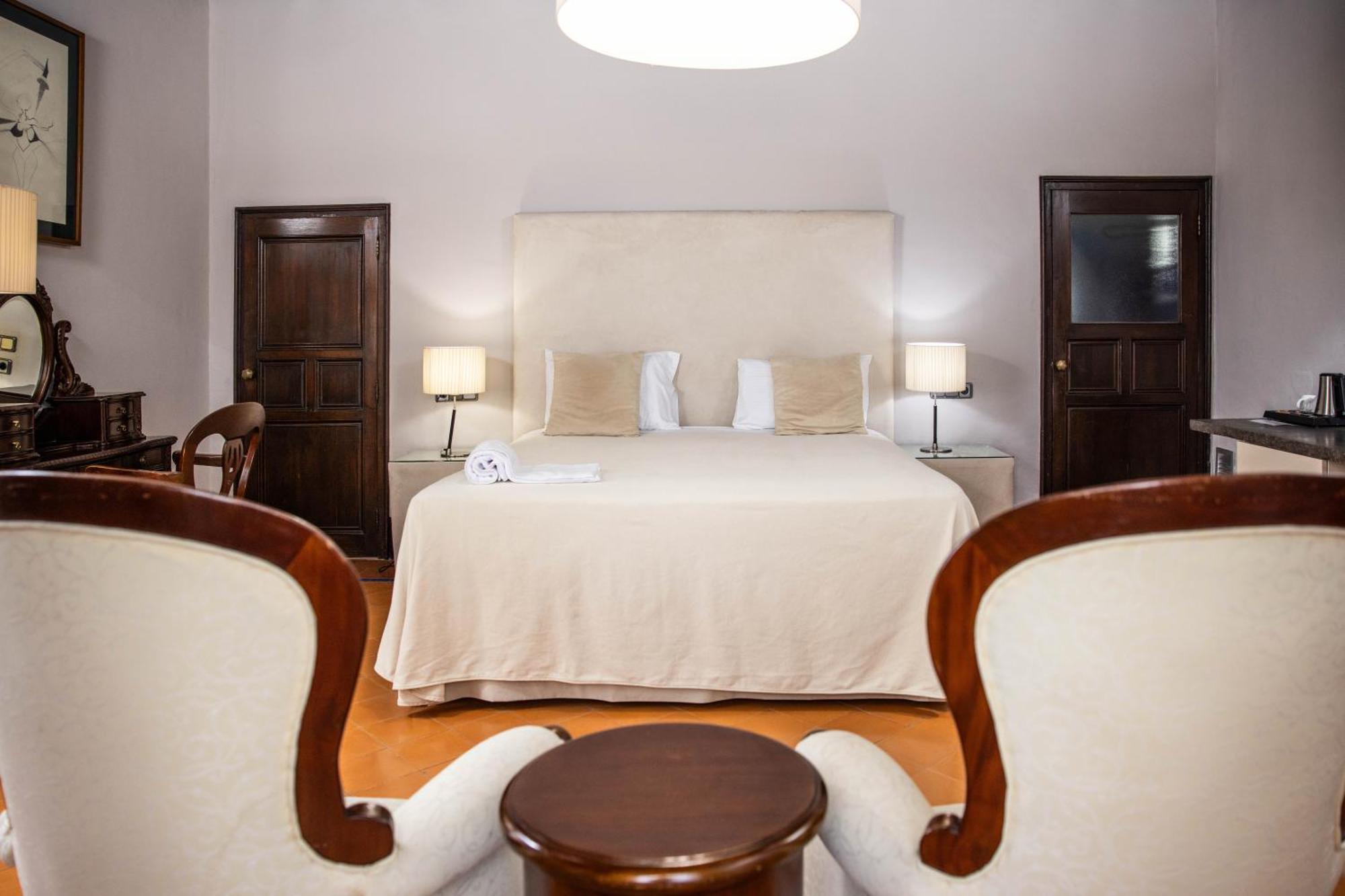 Hotel Rvhotels Palau Lo Mirador Torroella De Montgri