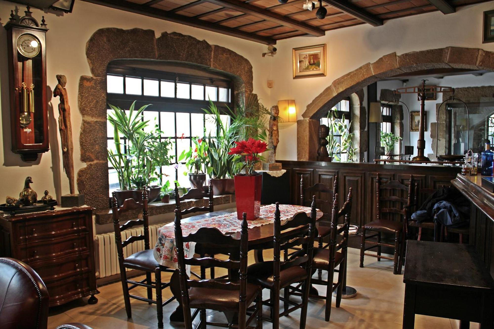 Miryam L'Escala