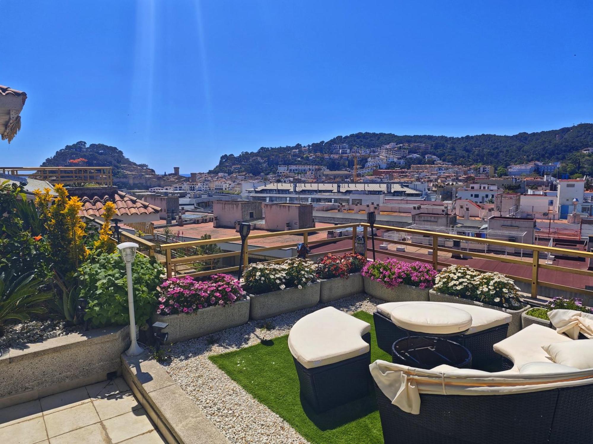Luna With Jacuzzi, 5mins Walking To The Beach, Sea And Castle View Big Terrace Tossa de Mar