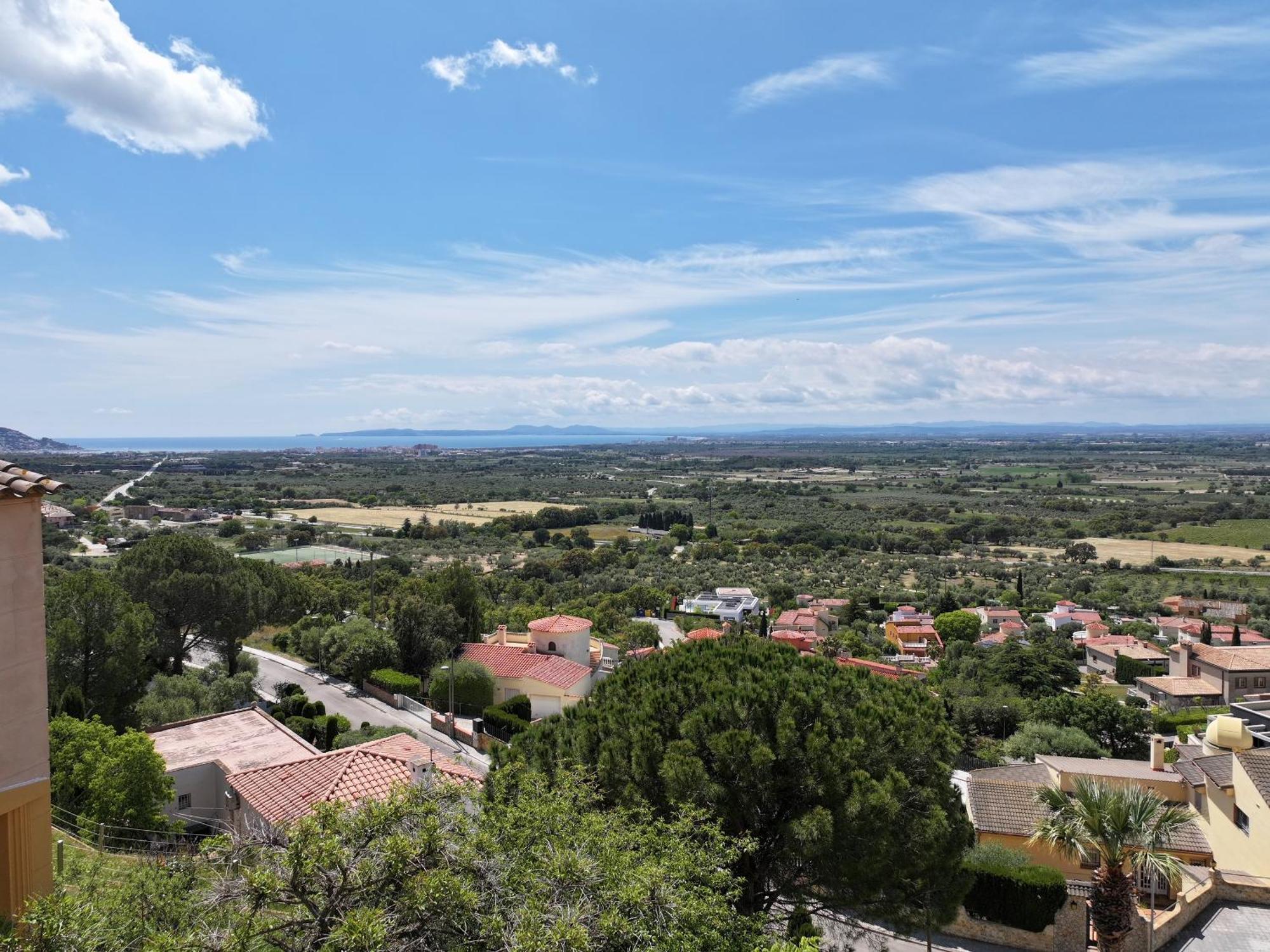 Premium 2 Palau-Saverdera