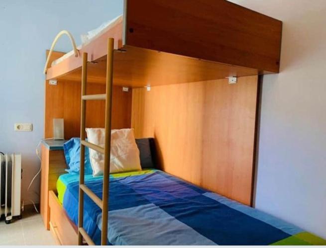 Сasa de vacaciones Casa Pareada Con Piscina *