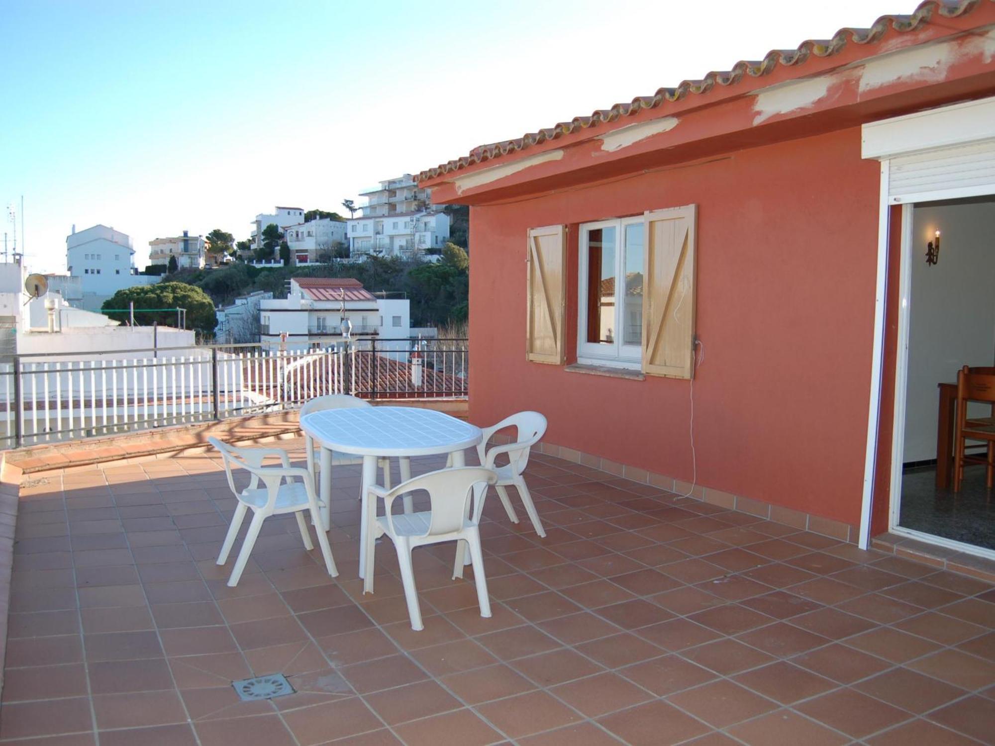 Atico Con Gran Terraza, A 100m De La Playa Del Port De Llanca, Con Wifi, Tv Y Cocina Renovada - Es-228-31 Apartment *