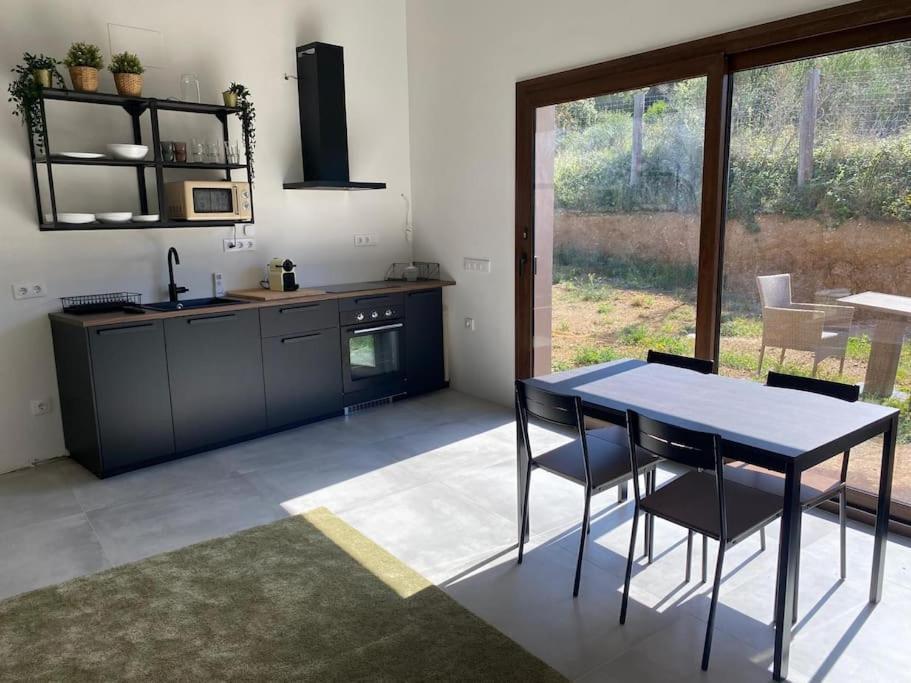 Casa Con Piscina Interior En Tamariu, Calella De
