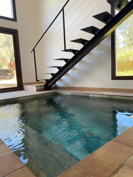 Casa Con Piscina Interior En Tamariu, Calella De * Palafrugell