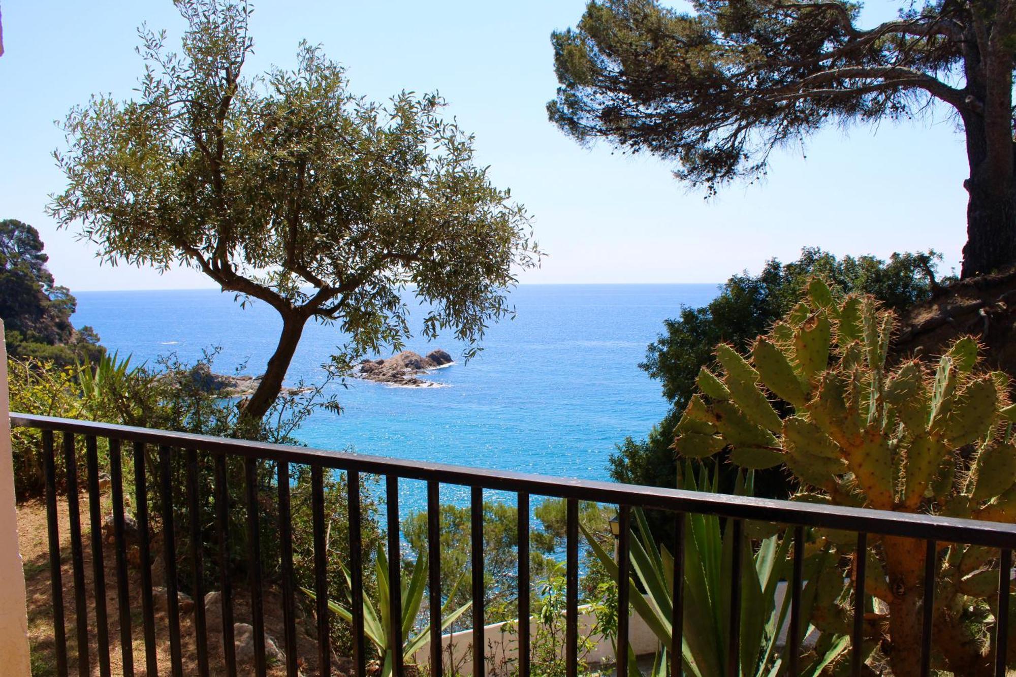 Cala Llevado *