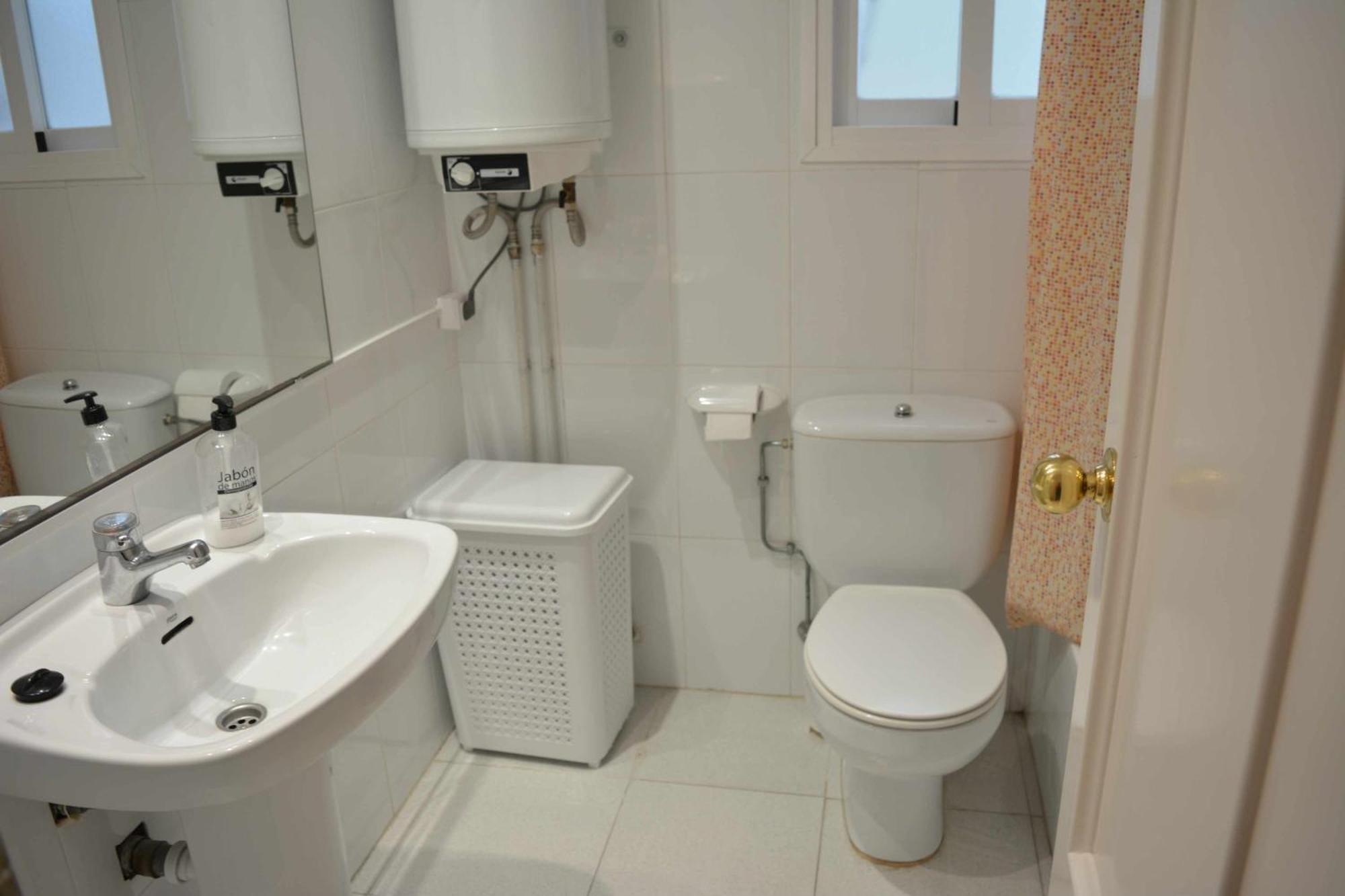 Nautic Wifi Gratis A 150 Metros De La Playa De *