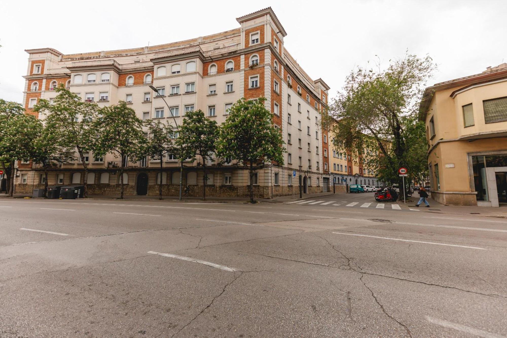 Bravissimo Turbau Entresol B, With 3 Bedrooms Apartment Girona