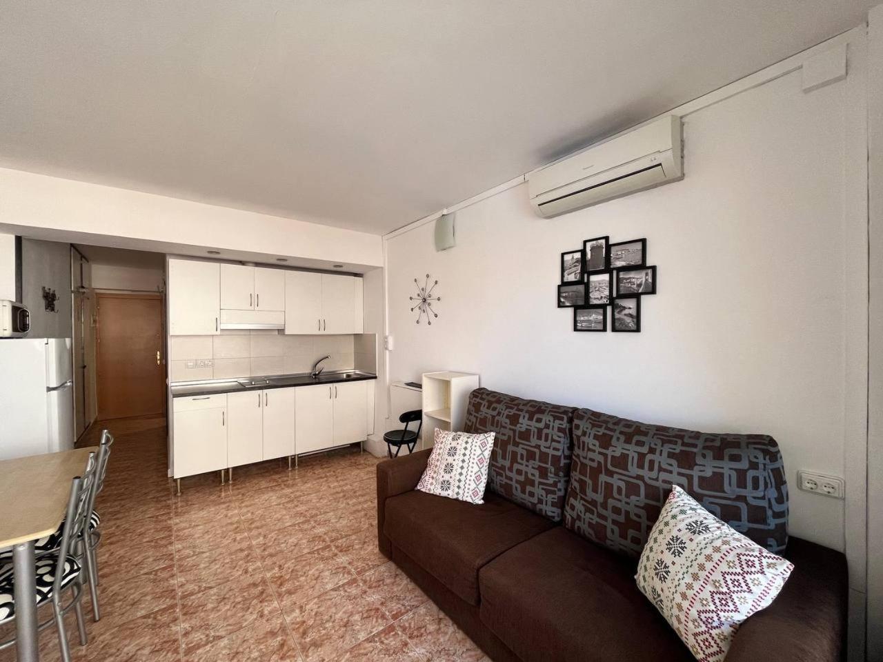 Apartamento Estudio Con Tres Piscinas Comunitarias Y Pista De Tenis Rosas