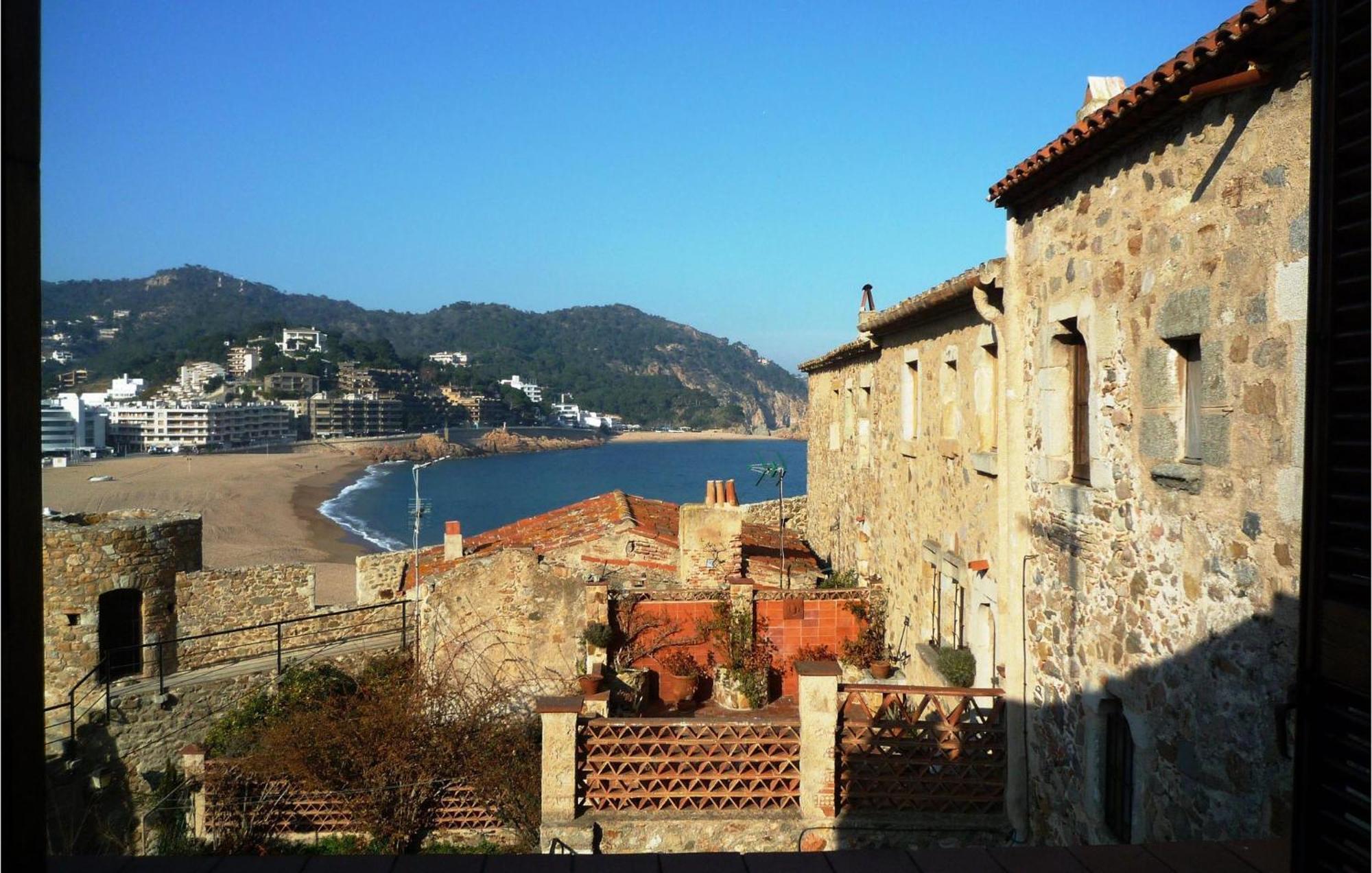 Beautiful In With Kitchen Holiday home Tossa de Mar