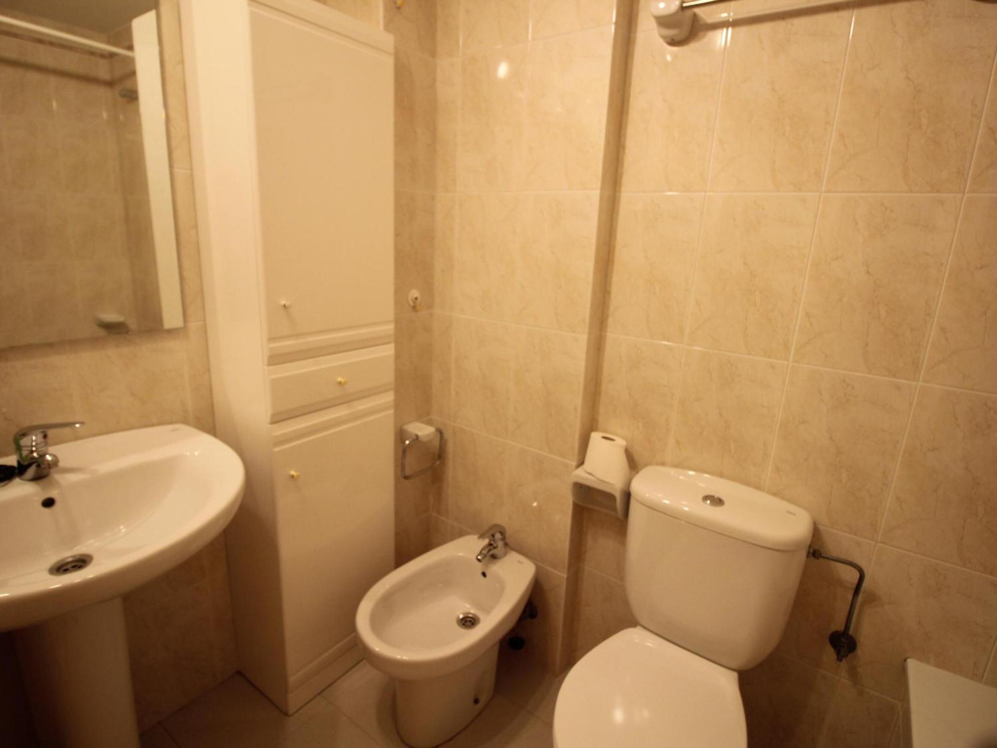 Con Terraza A 150 M De La Playa De Grifeu, Ideal 4 Personas - Es-228-50 Llanca