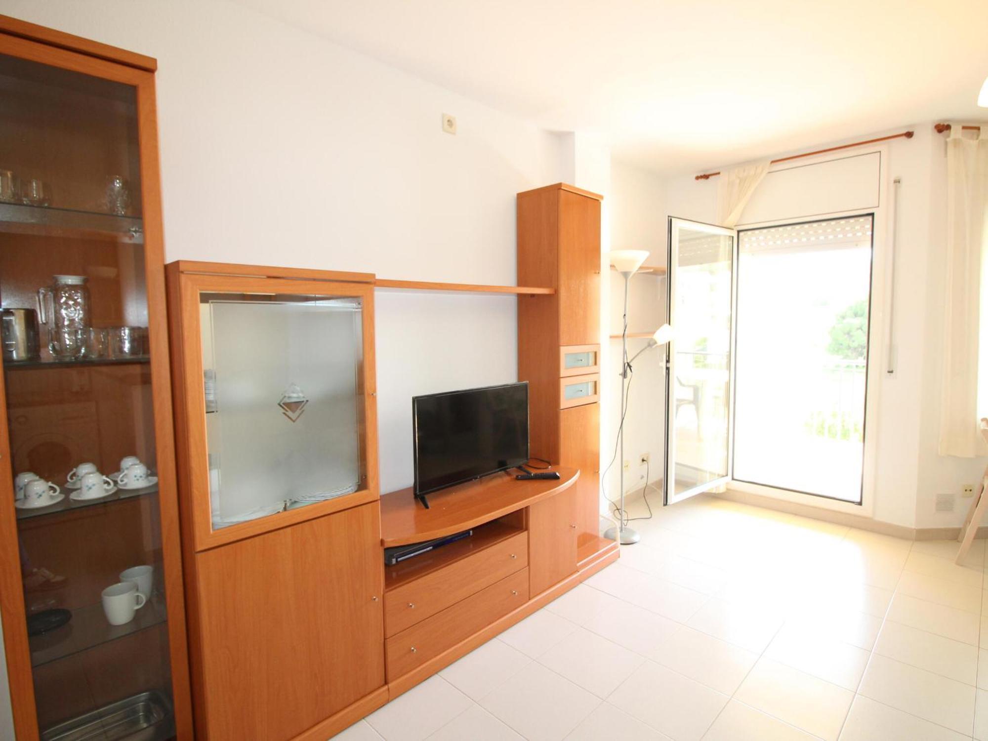 Con Terraza A 150 M De La Playa De Grifeu, Ideal 4 Personas - Es-228-50