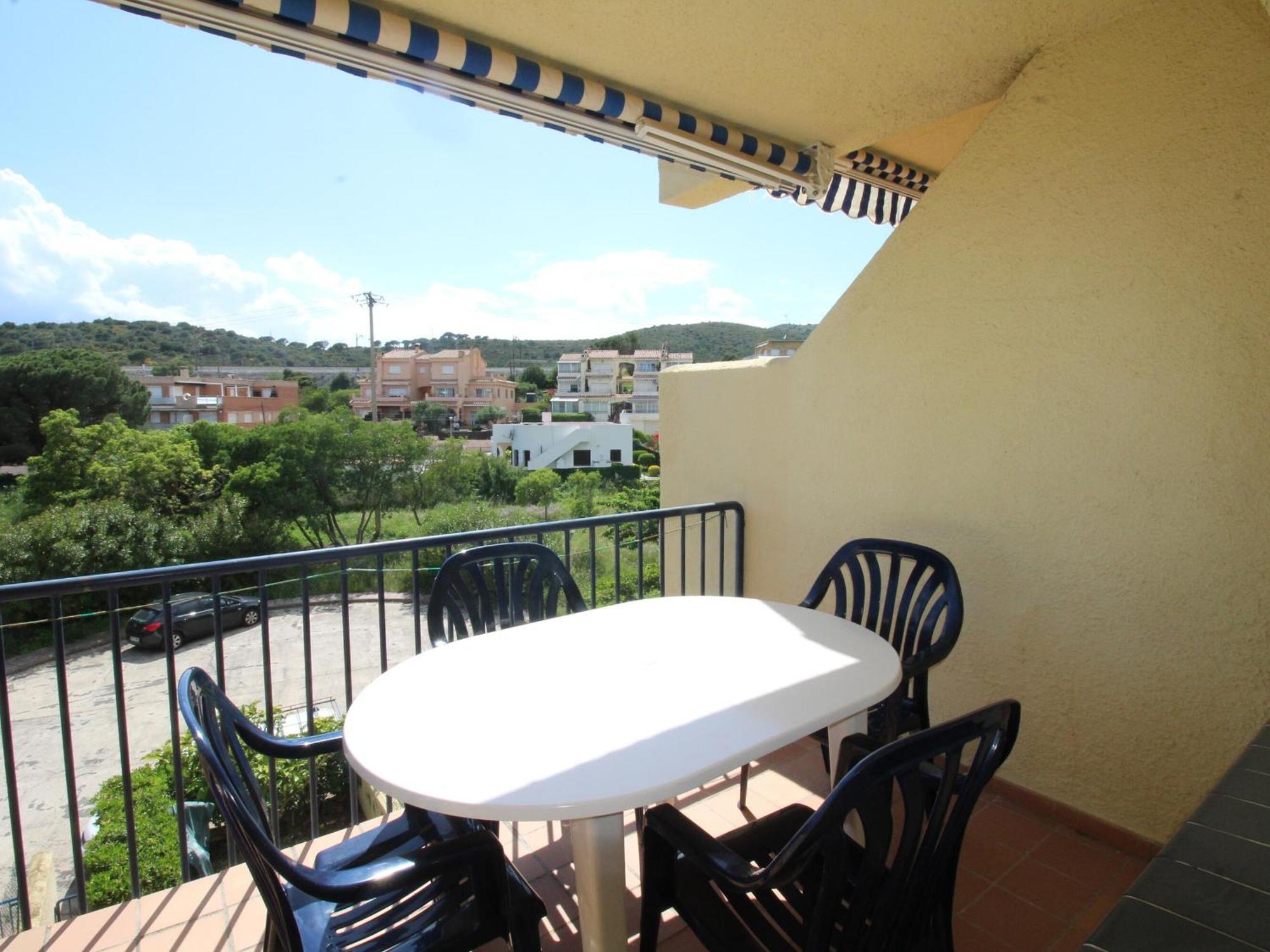 Apartamento Con Terraza A 150 M De La Playa De Grifeu, Ideal 4 Personas - Es-228-50 Llançà