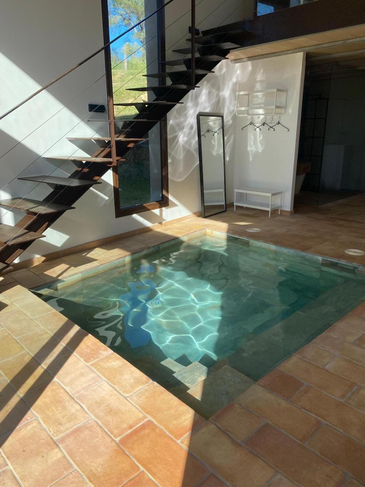 Casa Con Piscina Interior En Tamariu, Calella De