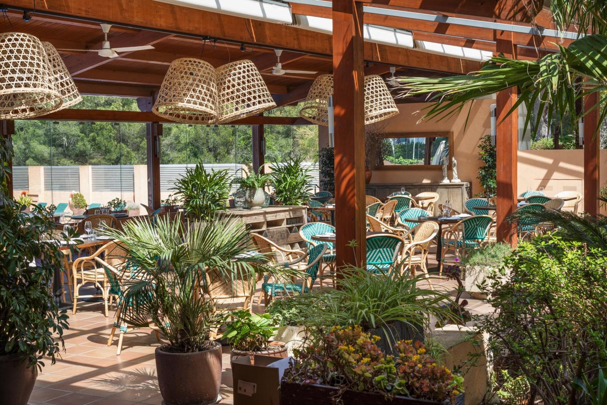 Sa Punta Hotel 4*