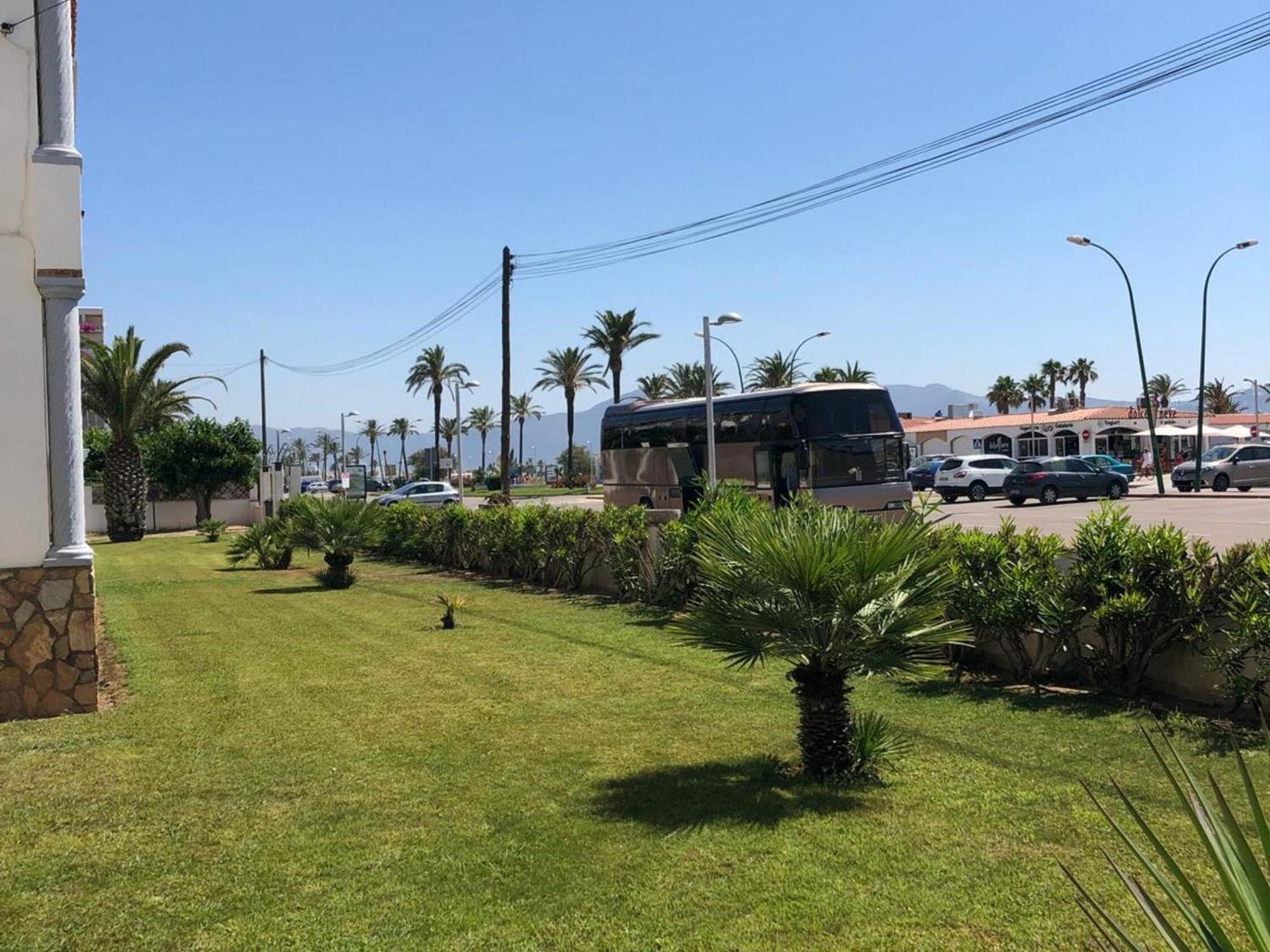 Vista Bahia 9 - En Primera Linea De Mar A Pocos Metros Del Centro De Con Aparcamiento. - Es-228-180 Apartamento Ampuriabrava
