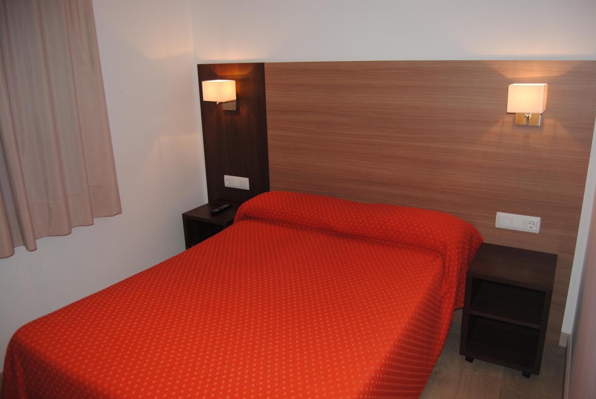 Hotel Victoria *
