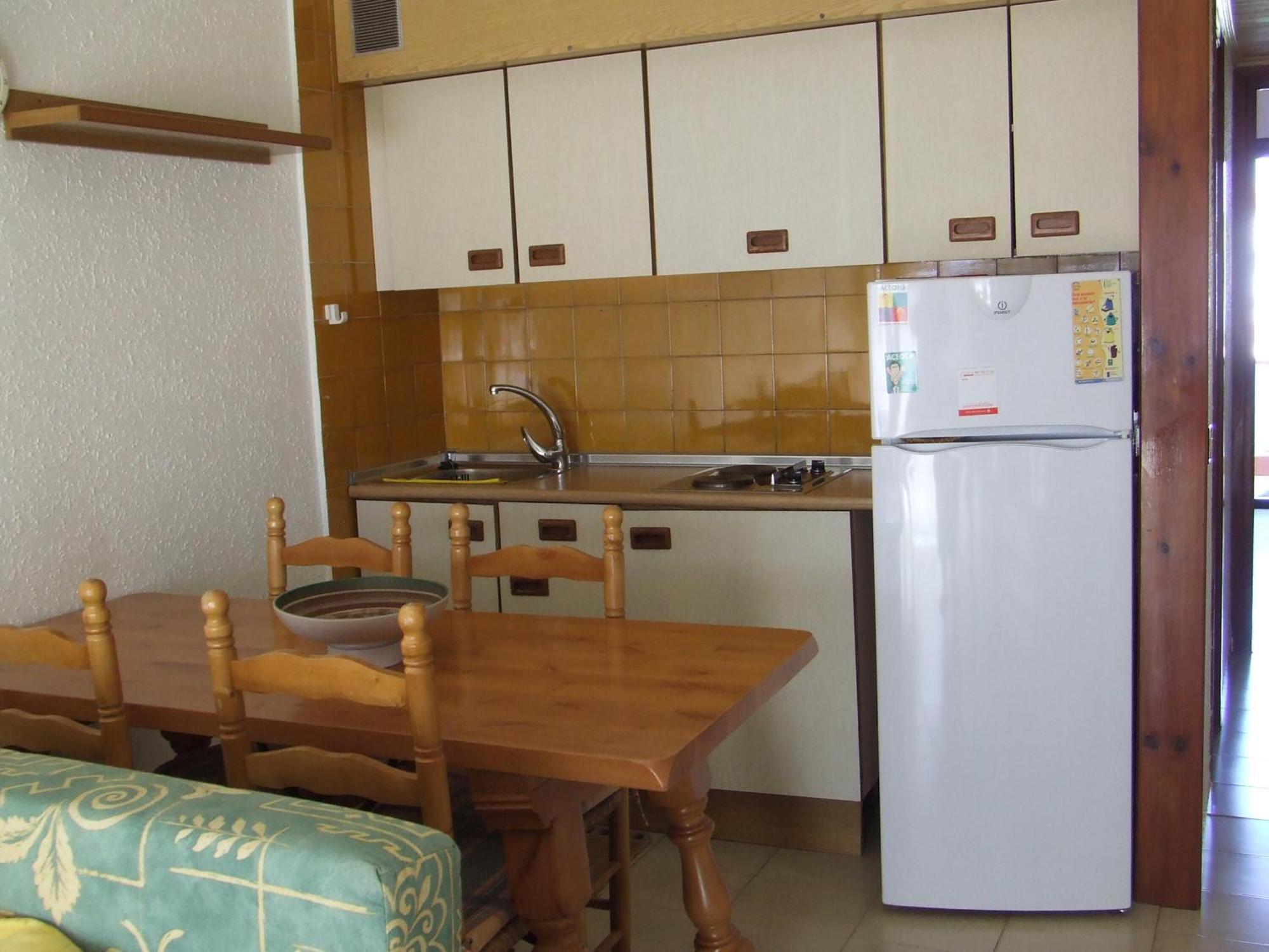 Apartamento Vista Bahia 23 - En Primera Linea De Mar A Pocos Metros Del Centro De Con Aparcamiento. - Es-228-183 Ampuriabrava