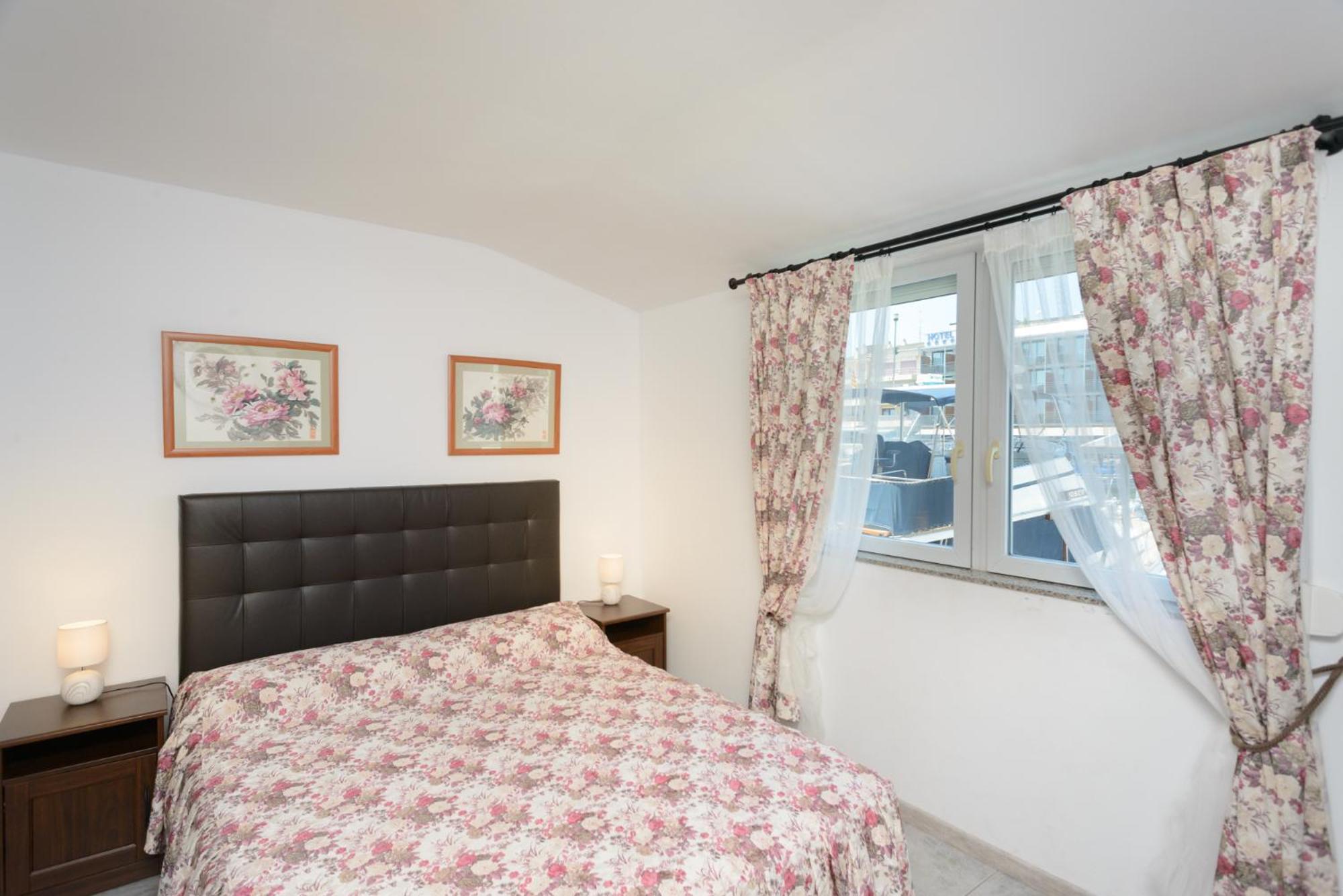Apartment Port 27