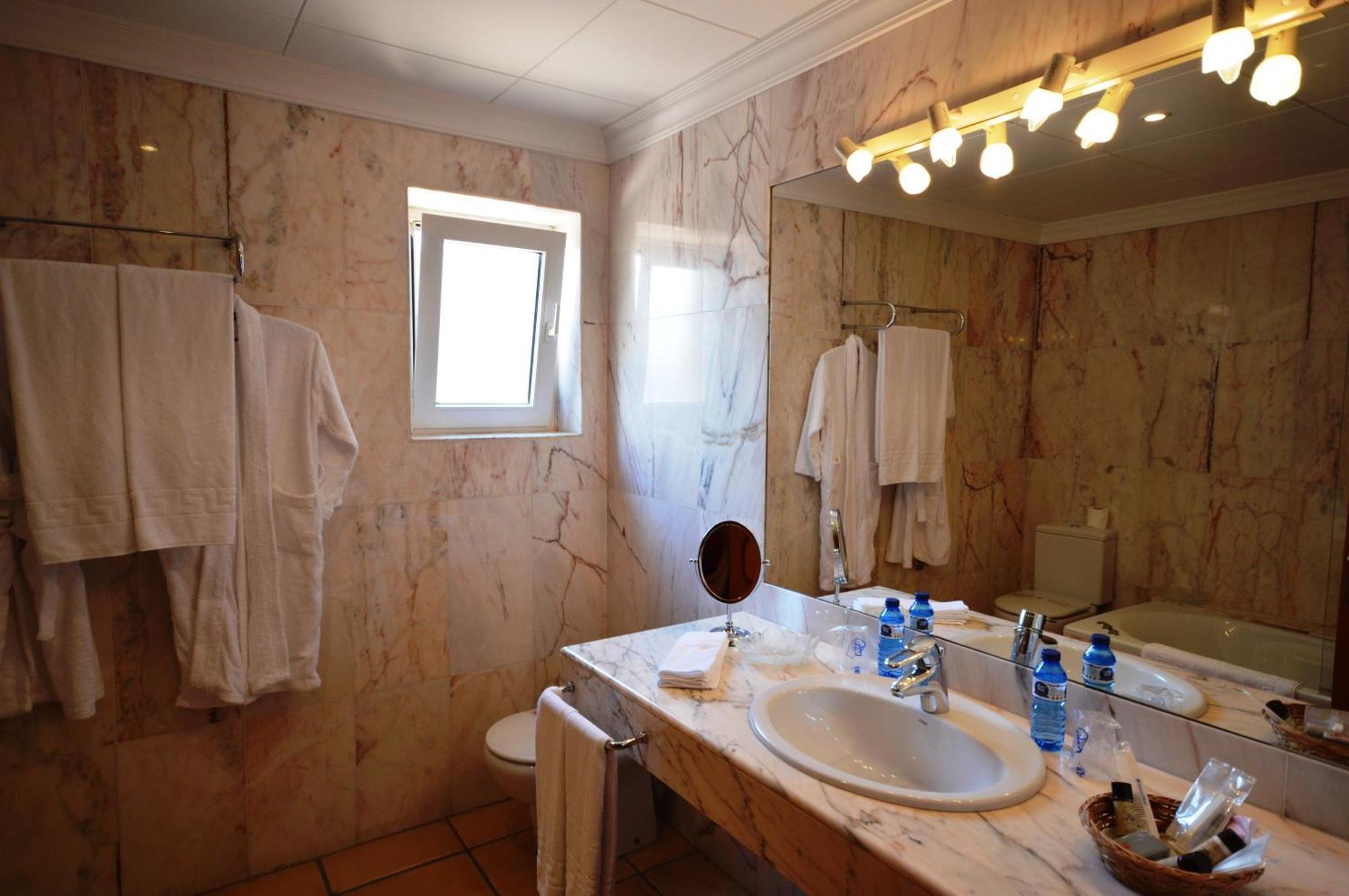 Ceret Hotel