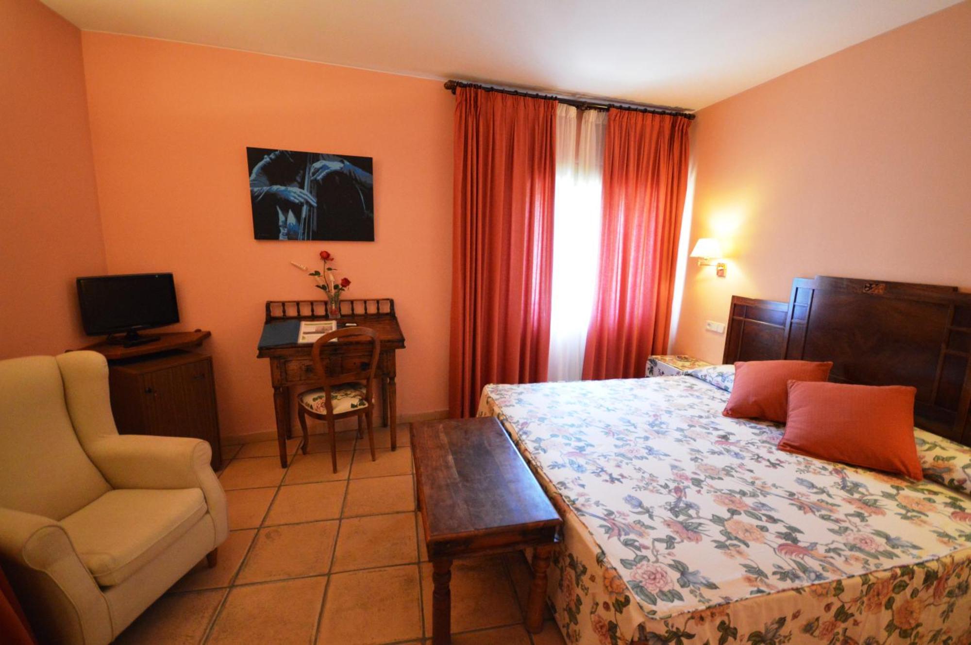 Hotel Ceret 3*