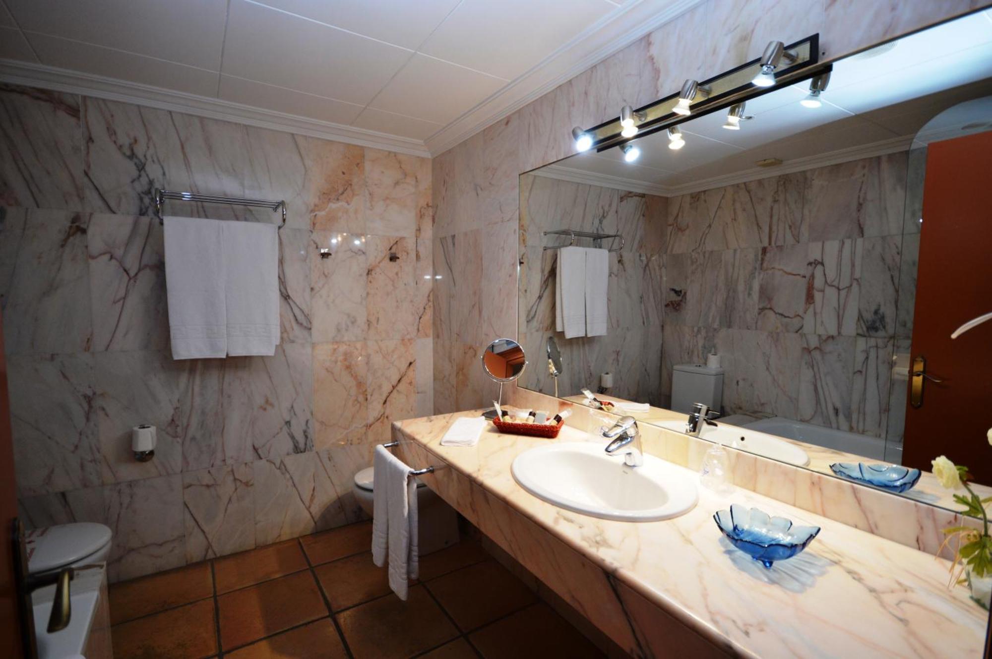 Ceret Hotel